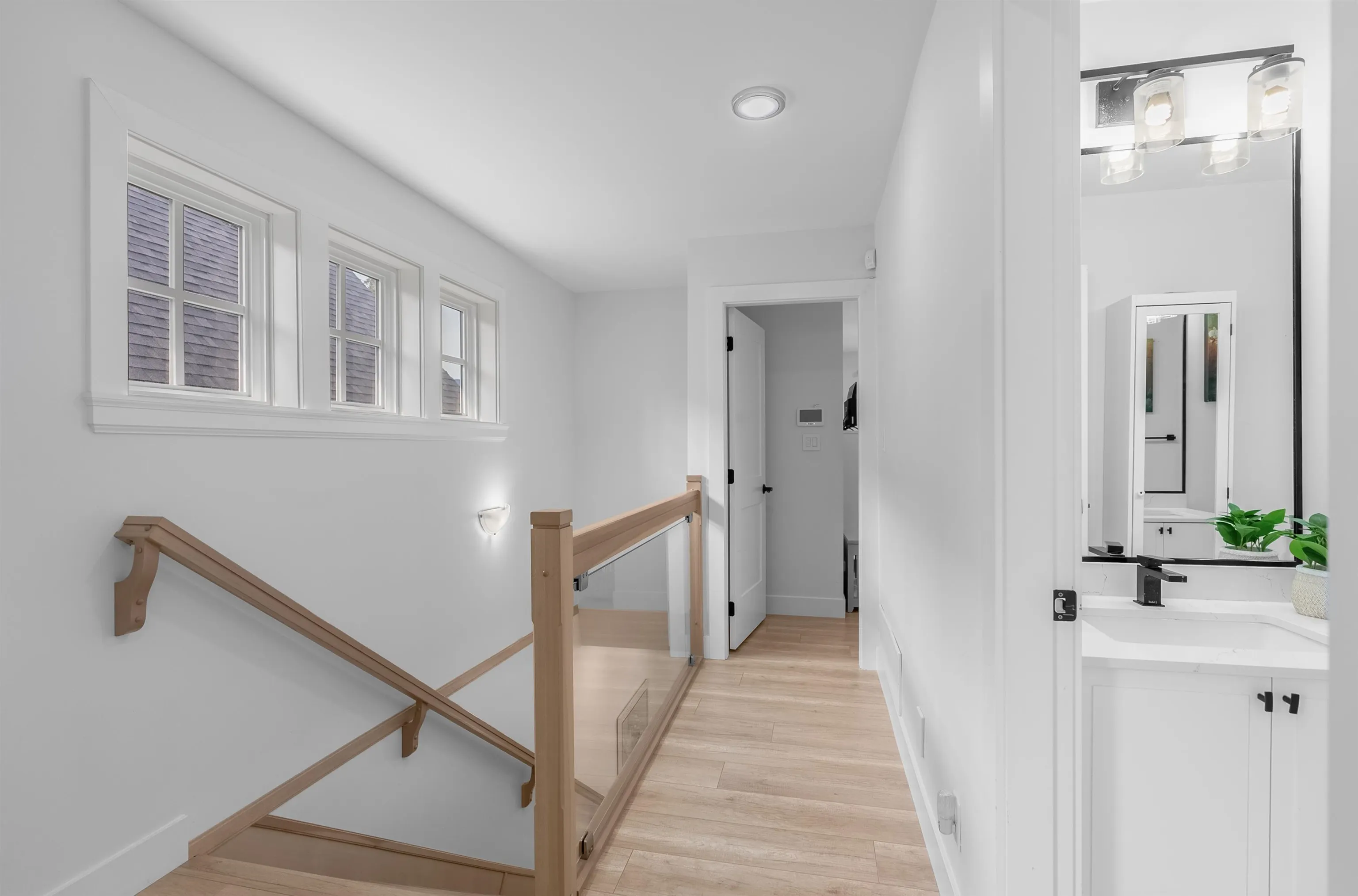 3416 Queenston Avenue #101