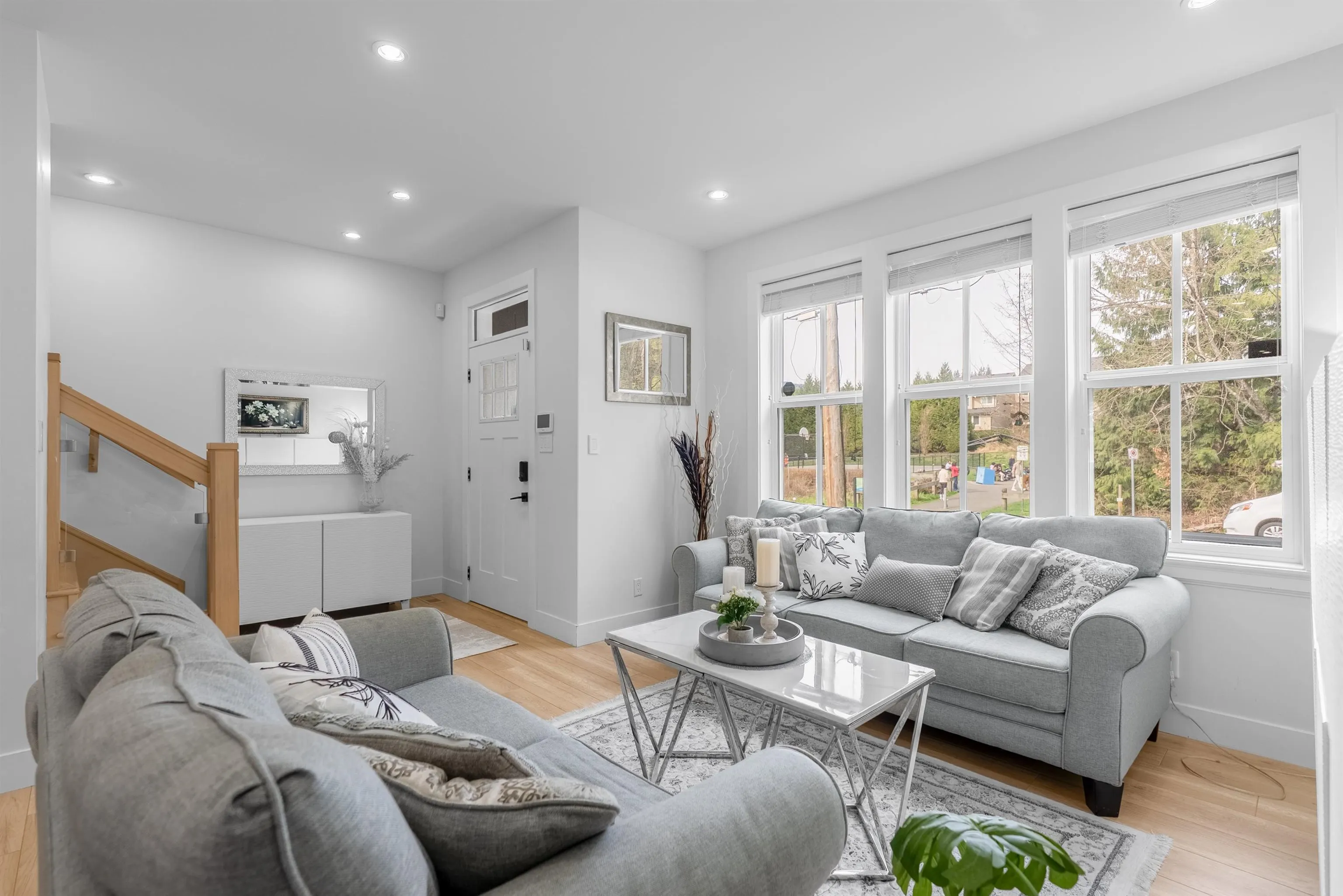 3416 Queenston Avenue #101