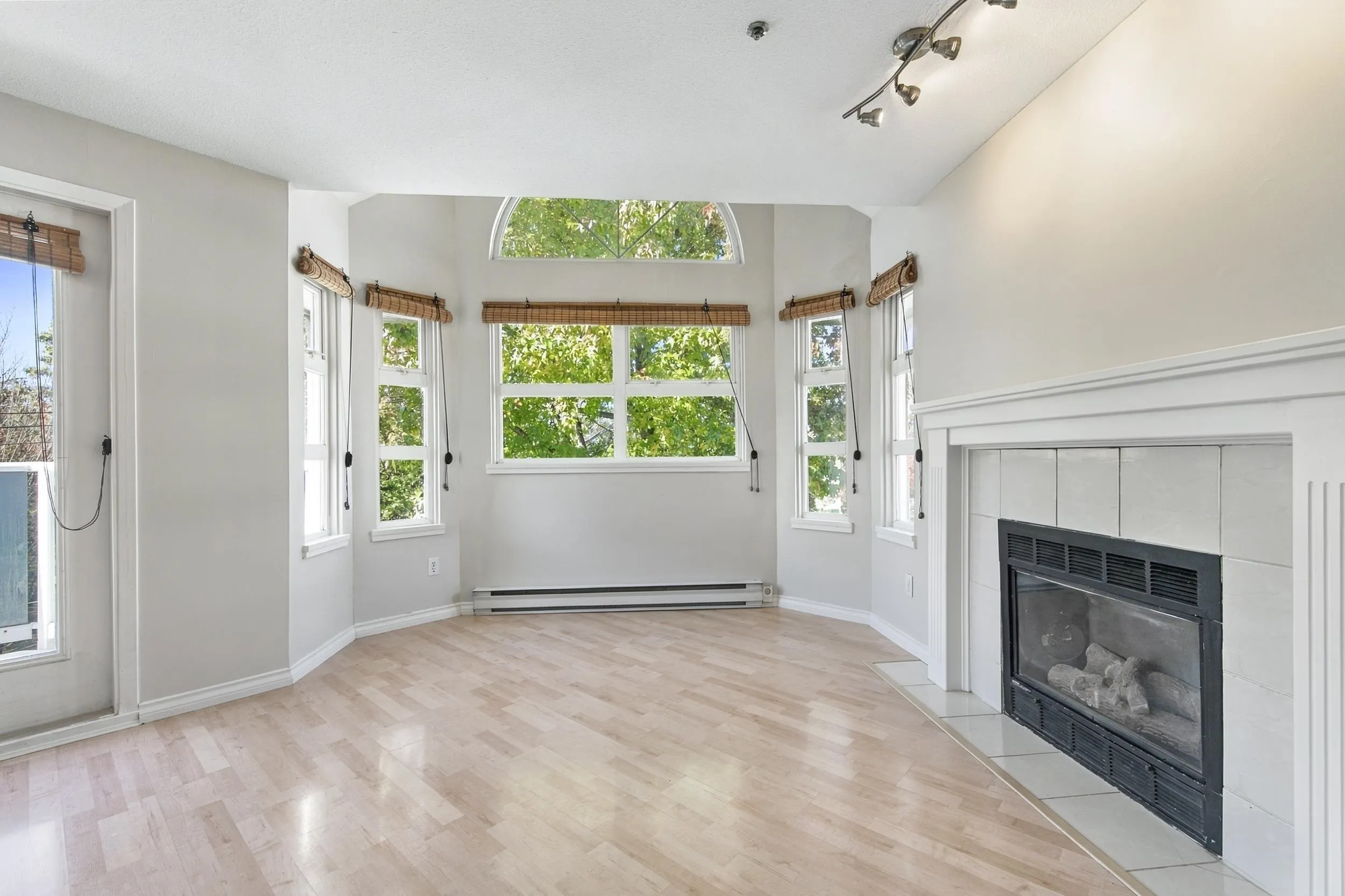 1515 E 6th Avenue #402