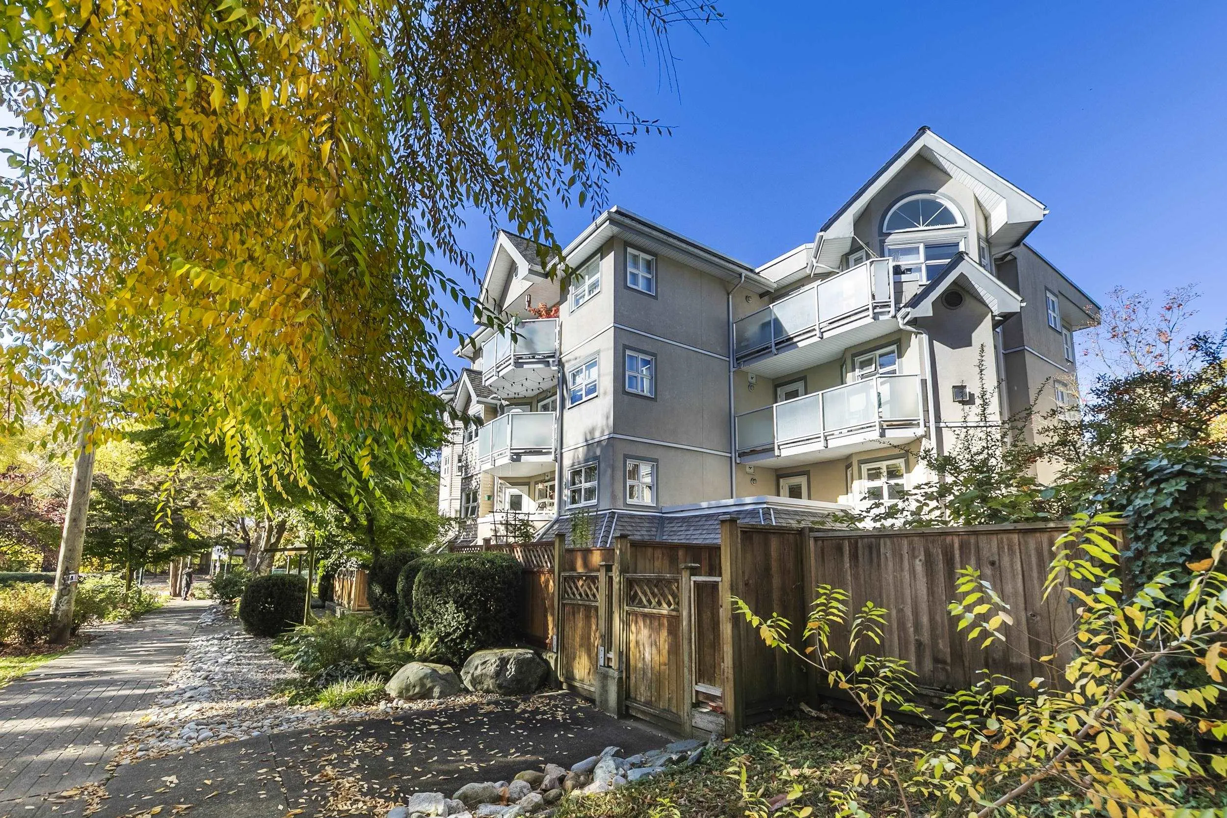 1515 E 6th Avenue #402