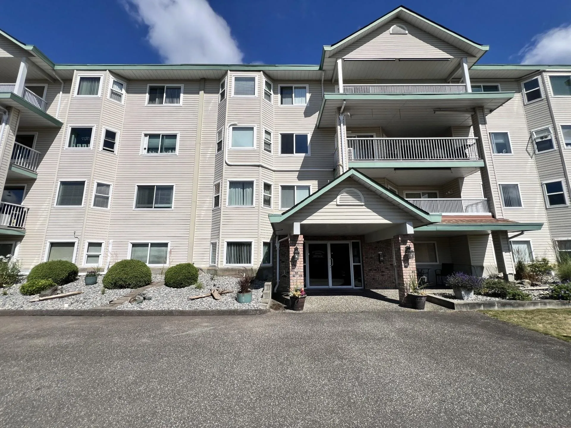 46966 Yale Road #104