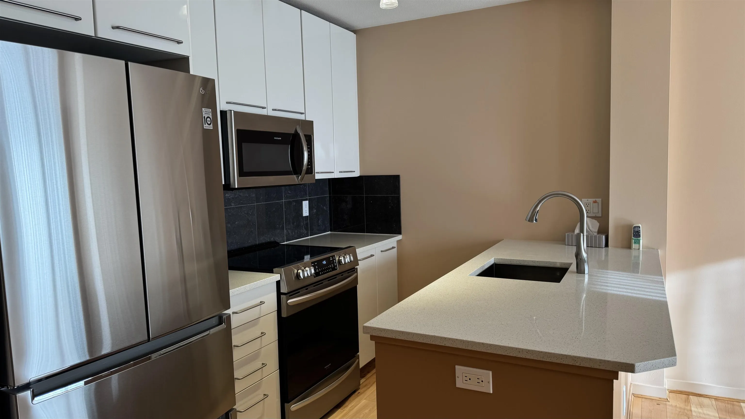 828 Cardero Street #408