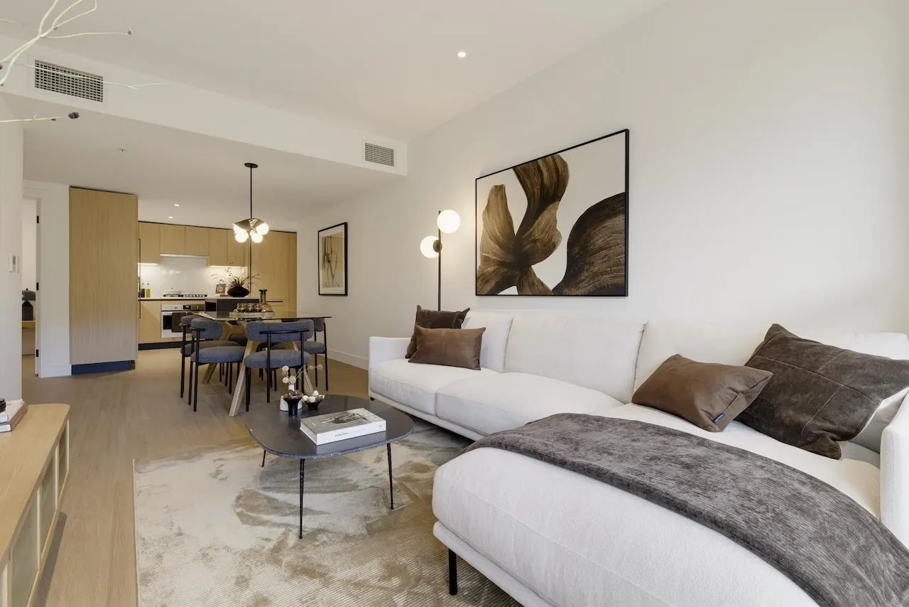 2235 E Broadway #111