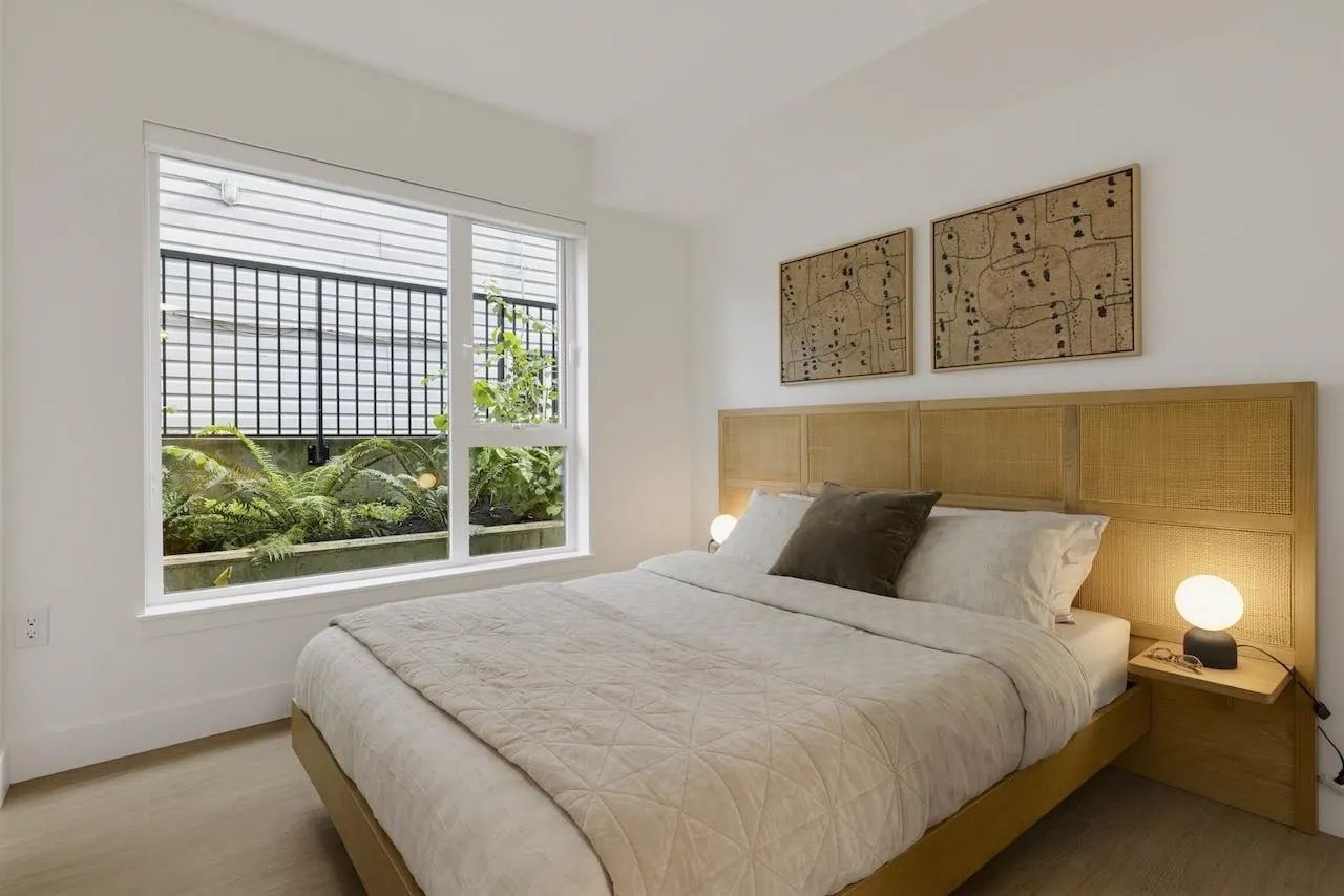 2235 E Broadway #111