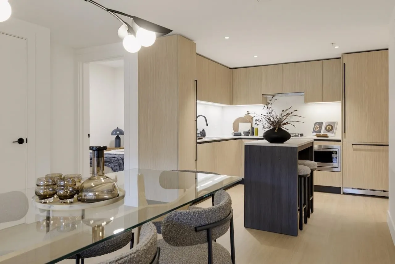 2235 E Broadway #111