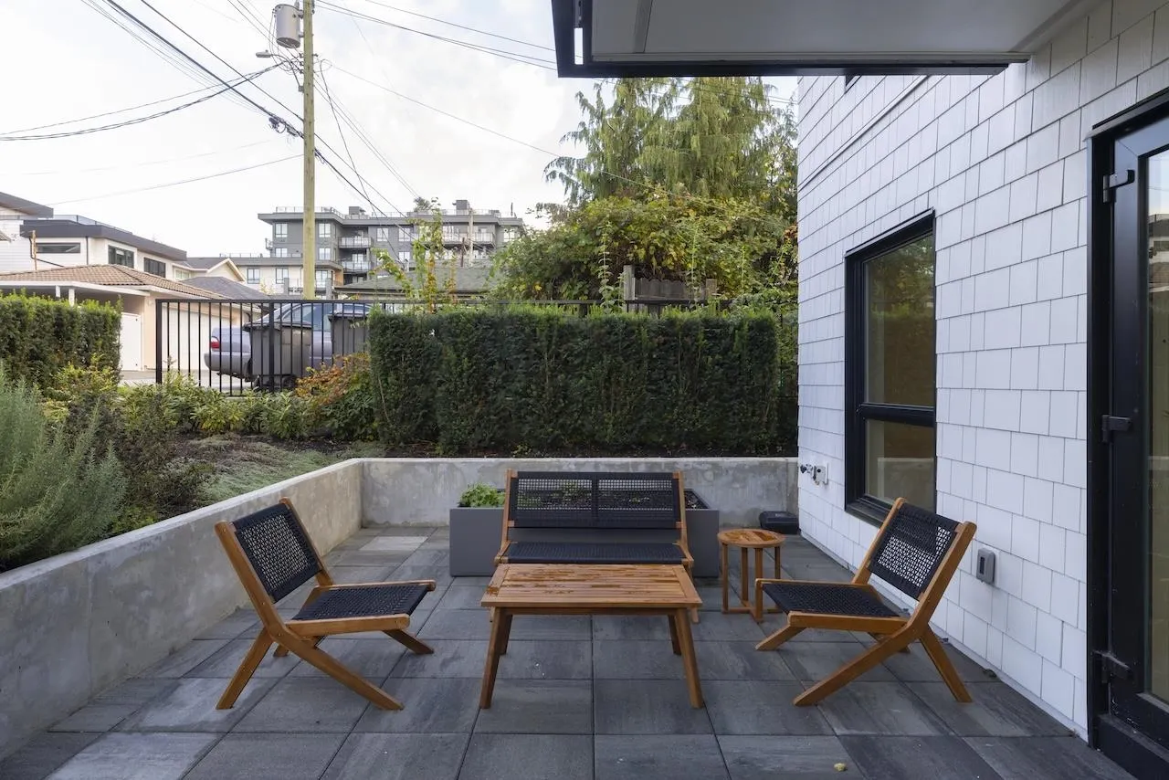 2235 E Broadway #111