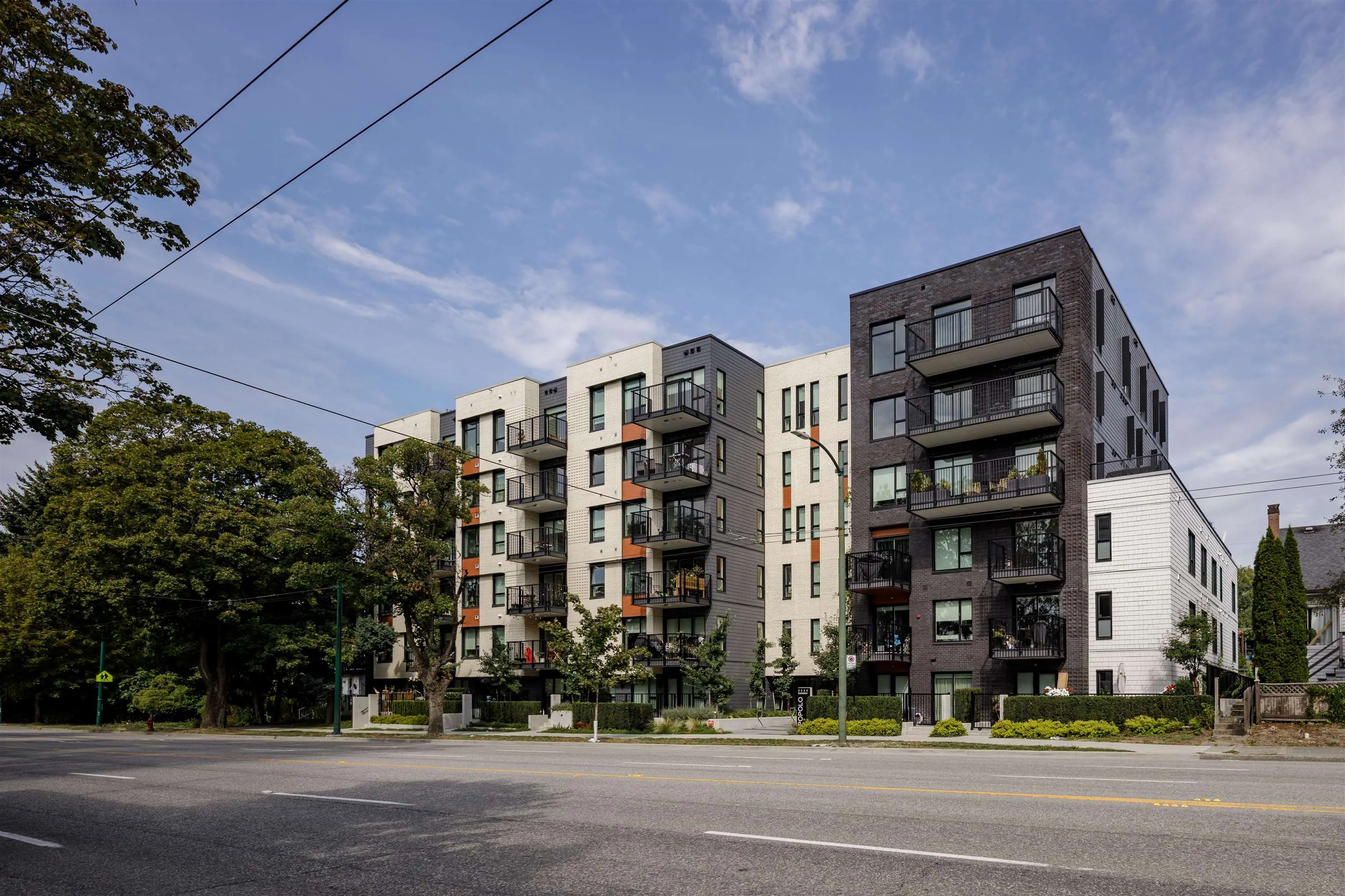2235 E Broadway #111