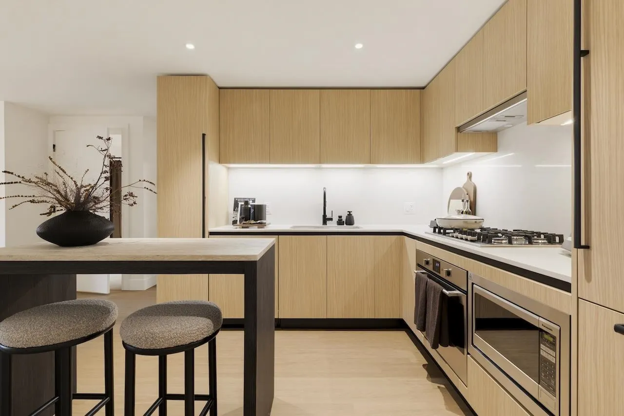 2235 E Broadway #111