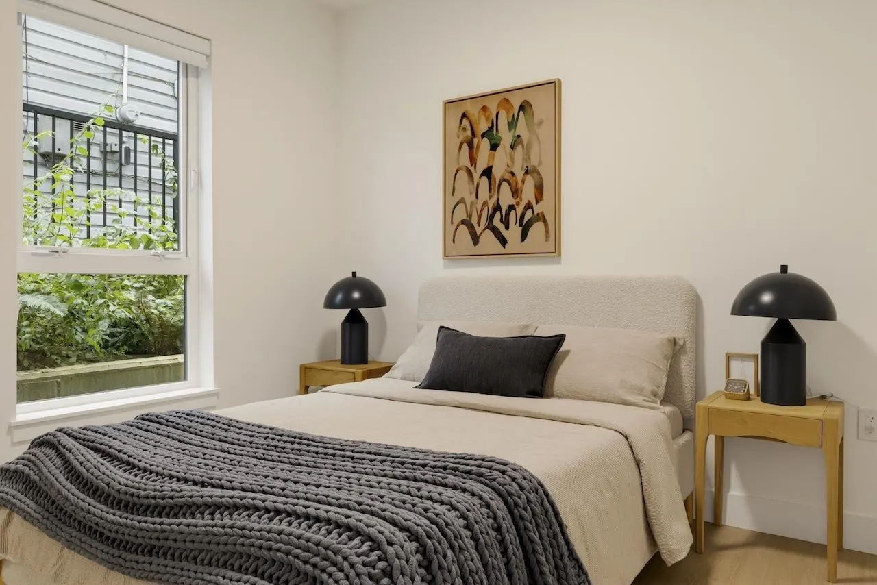 2235 E Broadway #111