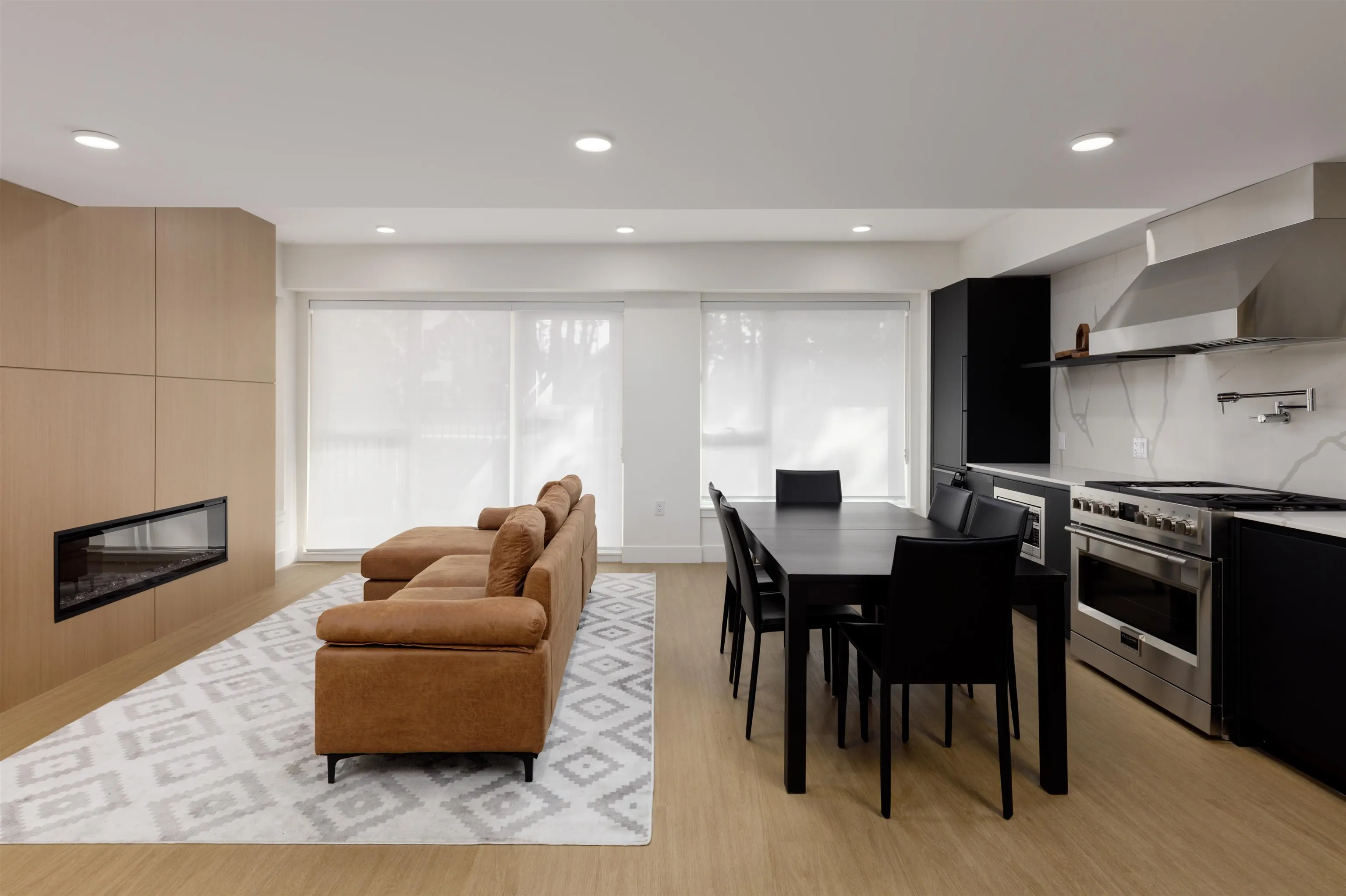 2235 E Broadway #111