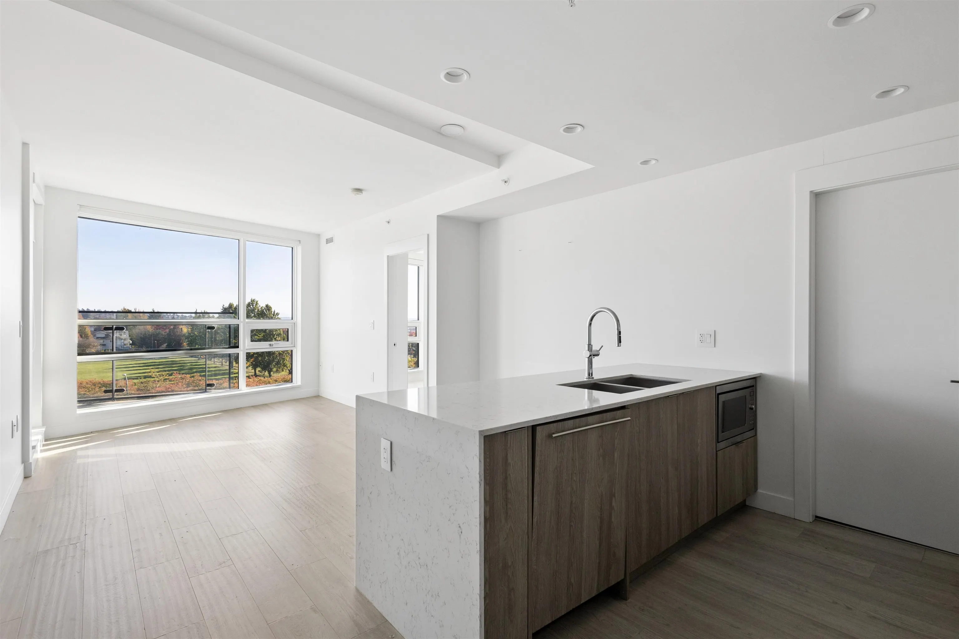 7638 Cambie Street #401