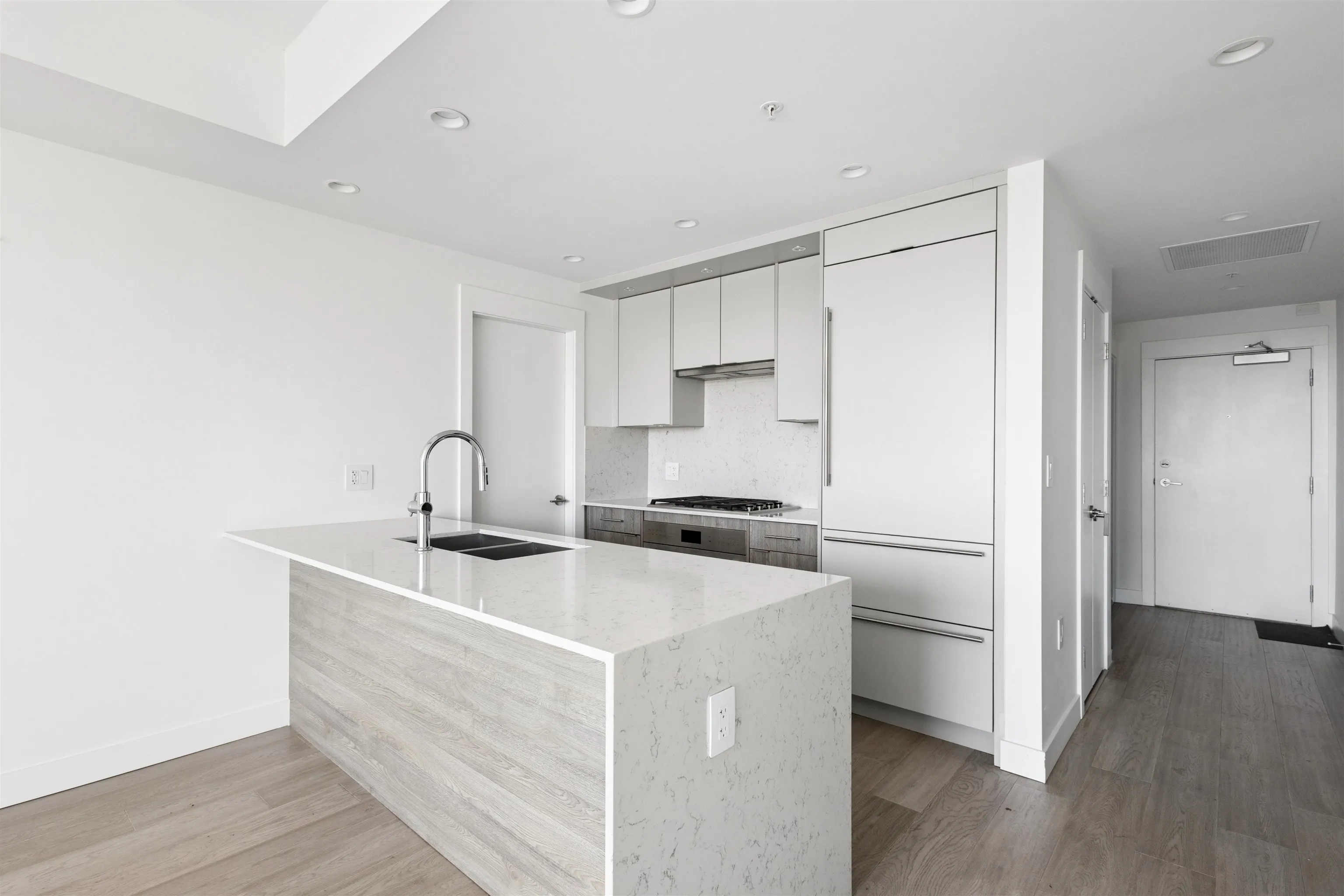 7638 Cambie Street #401