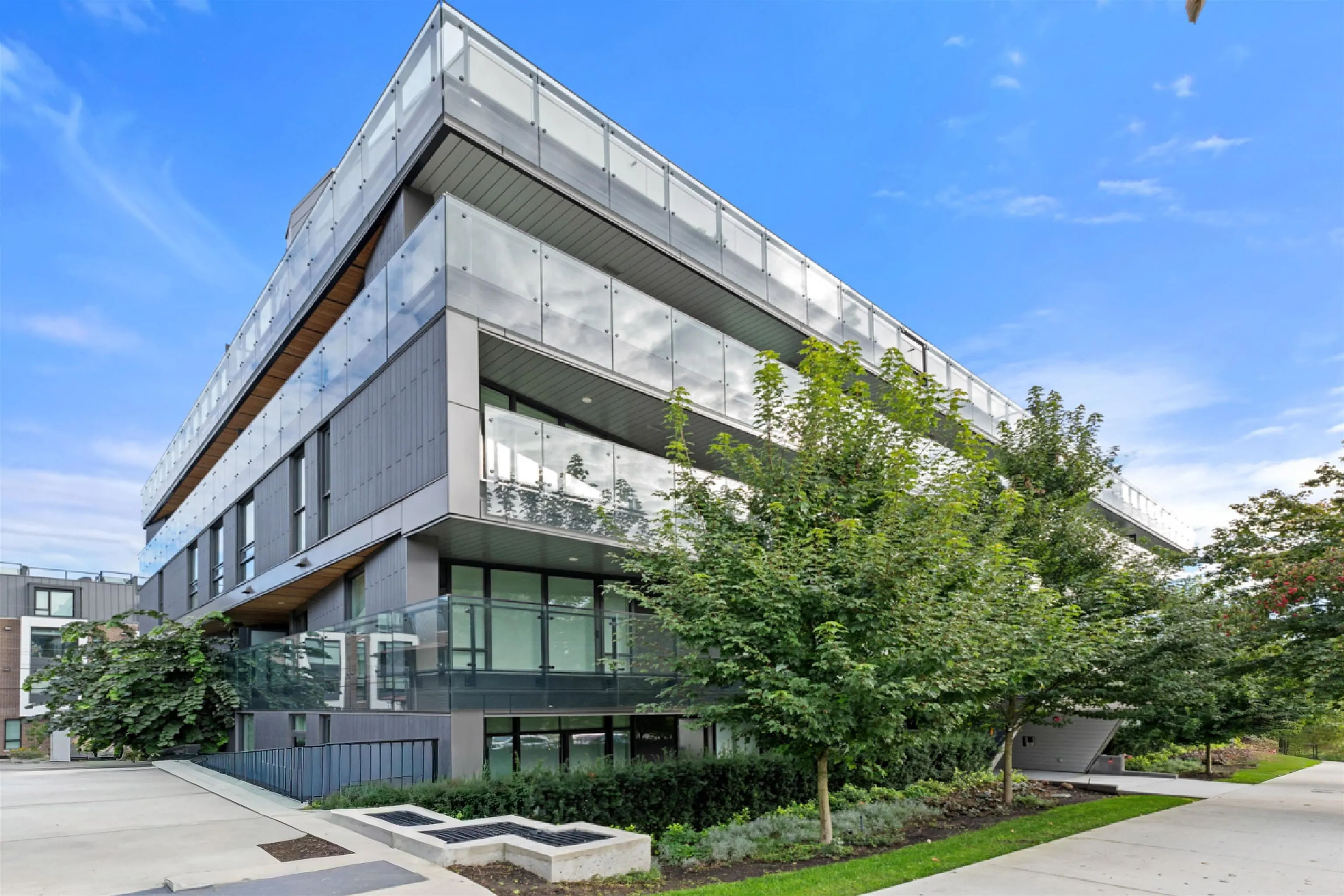 7638 Cambie Street #401