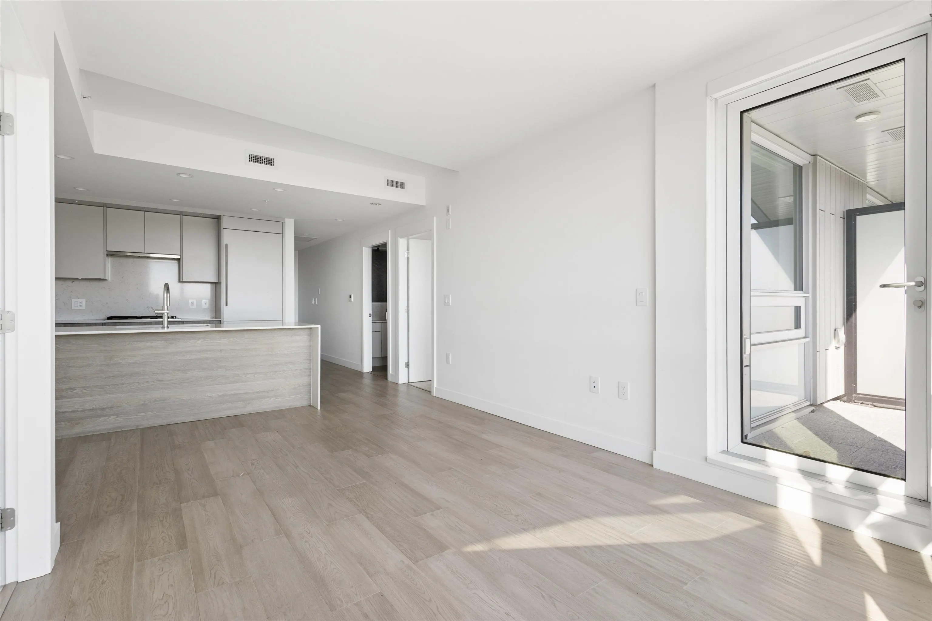 7638 Cambie Street #401