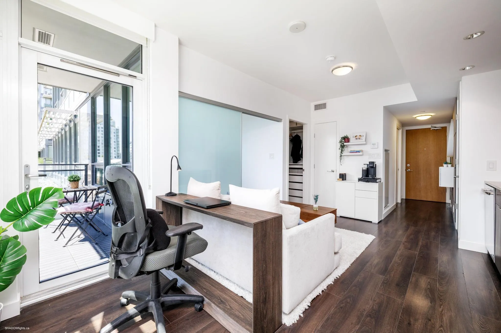 161 E 1st Street #607