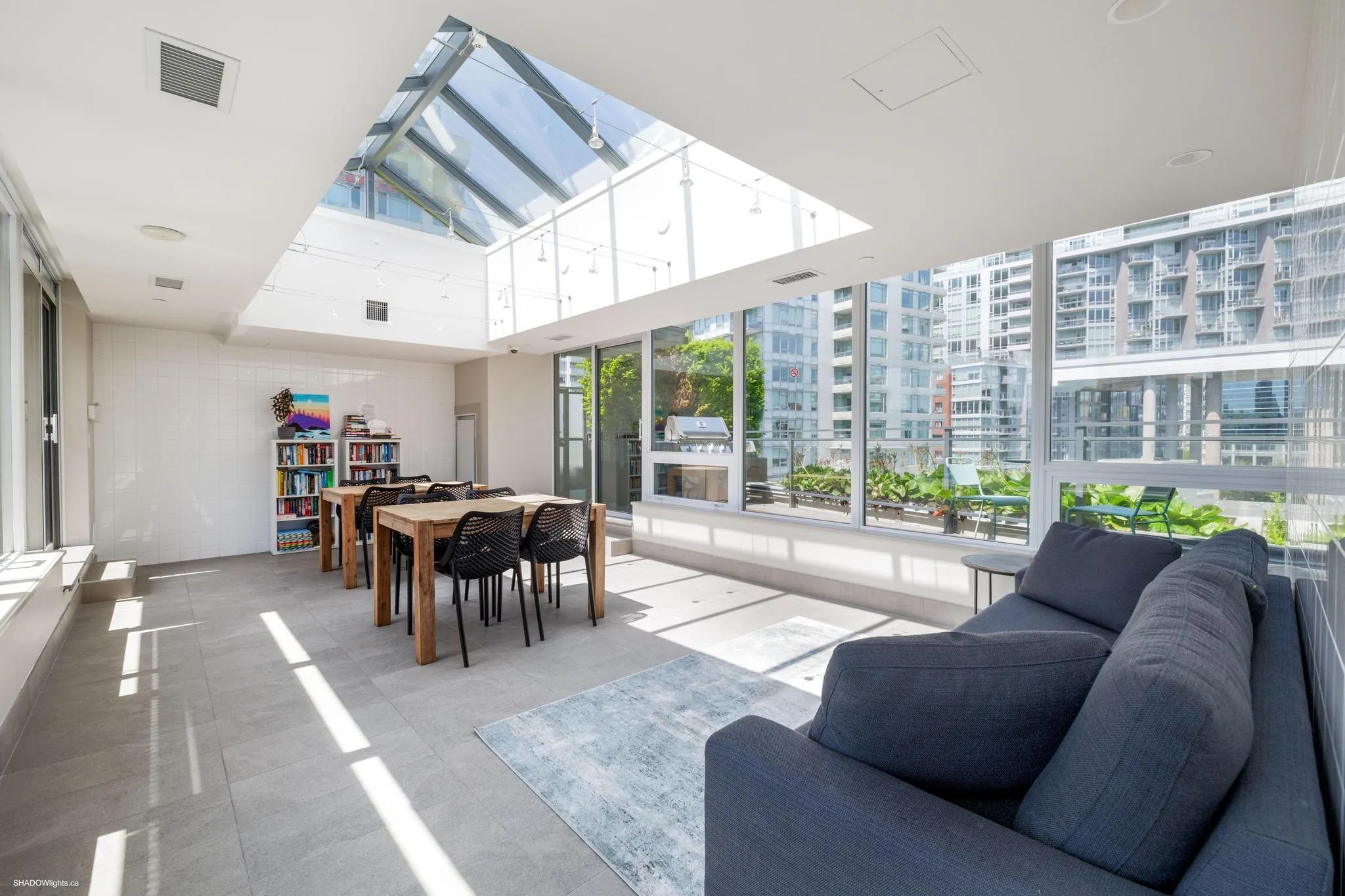 161 E 1st Street #607