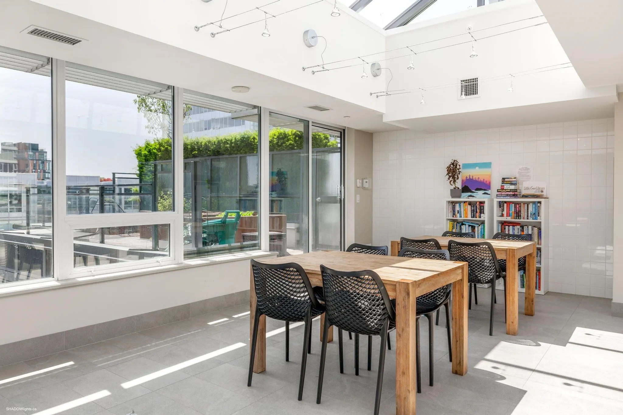 161 E 1st Street #607