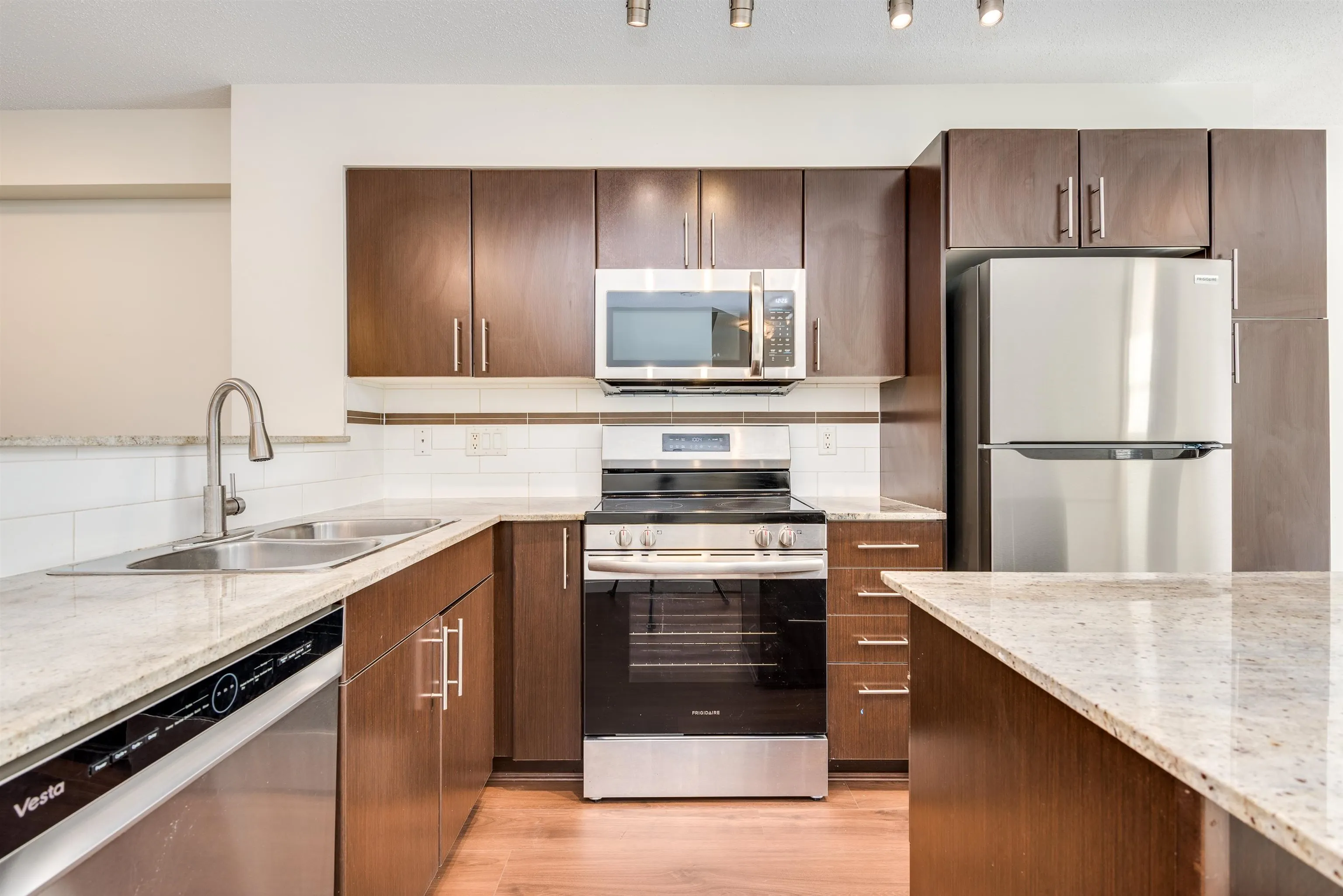 19250 65 Avenue #77