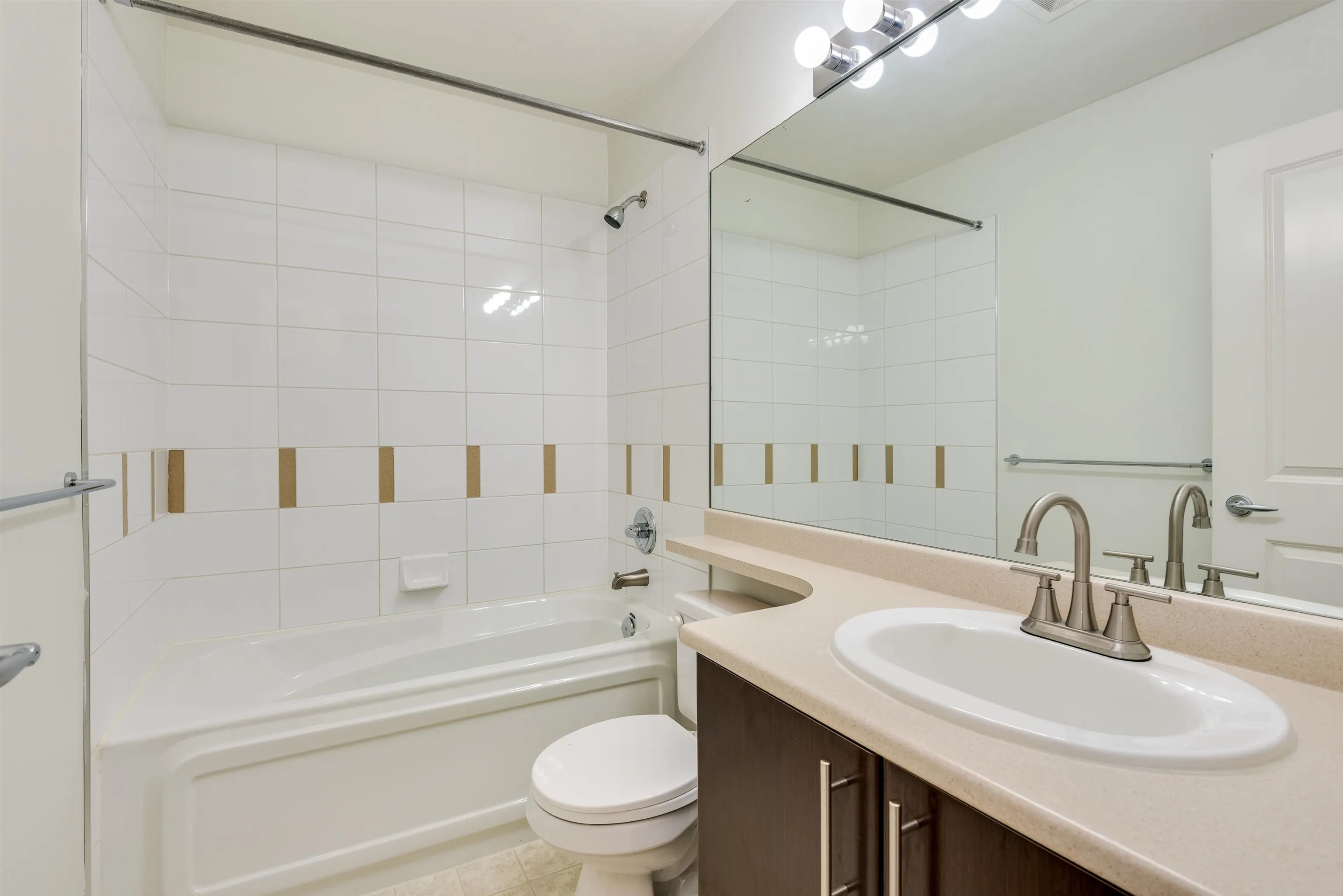 19250 65 Avenue #77
