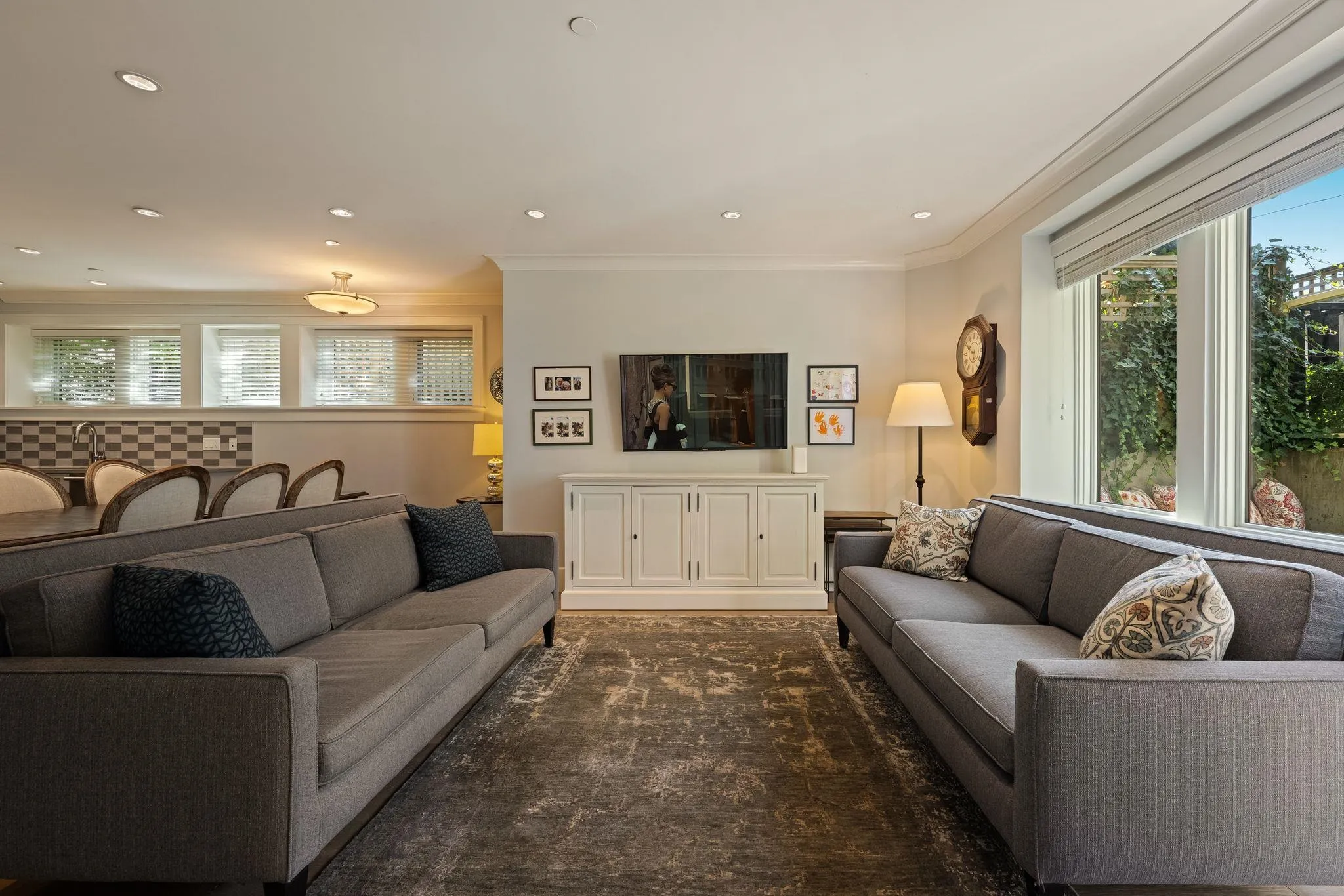 330 W 14th Avenue