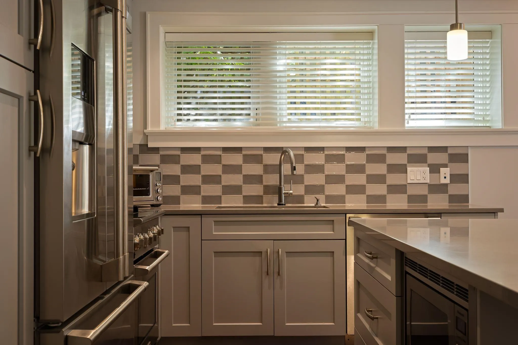 330 W 14th Avenue