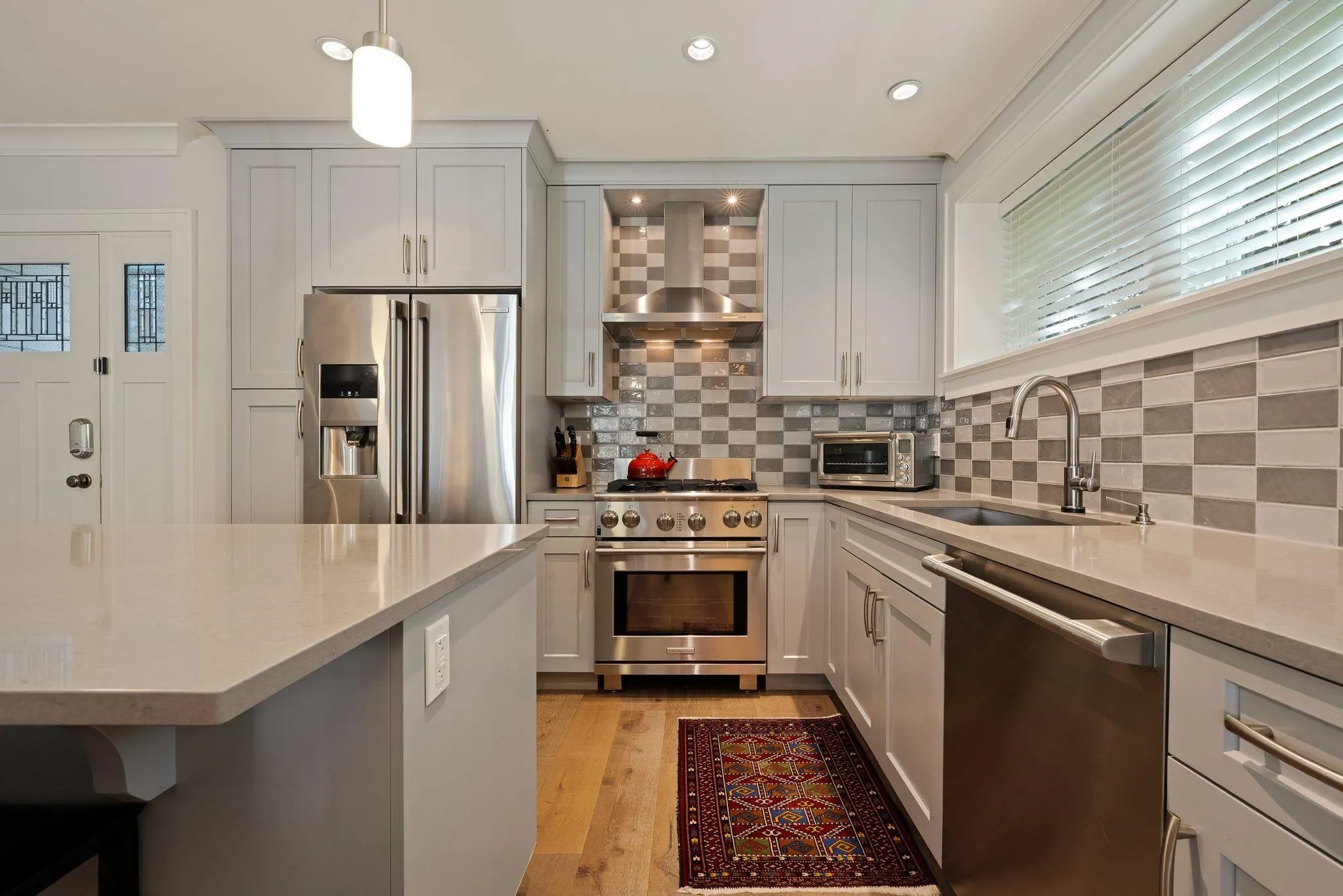 330 W 14th Avenue