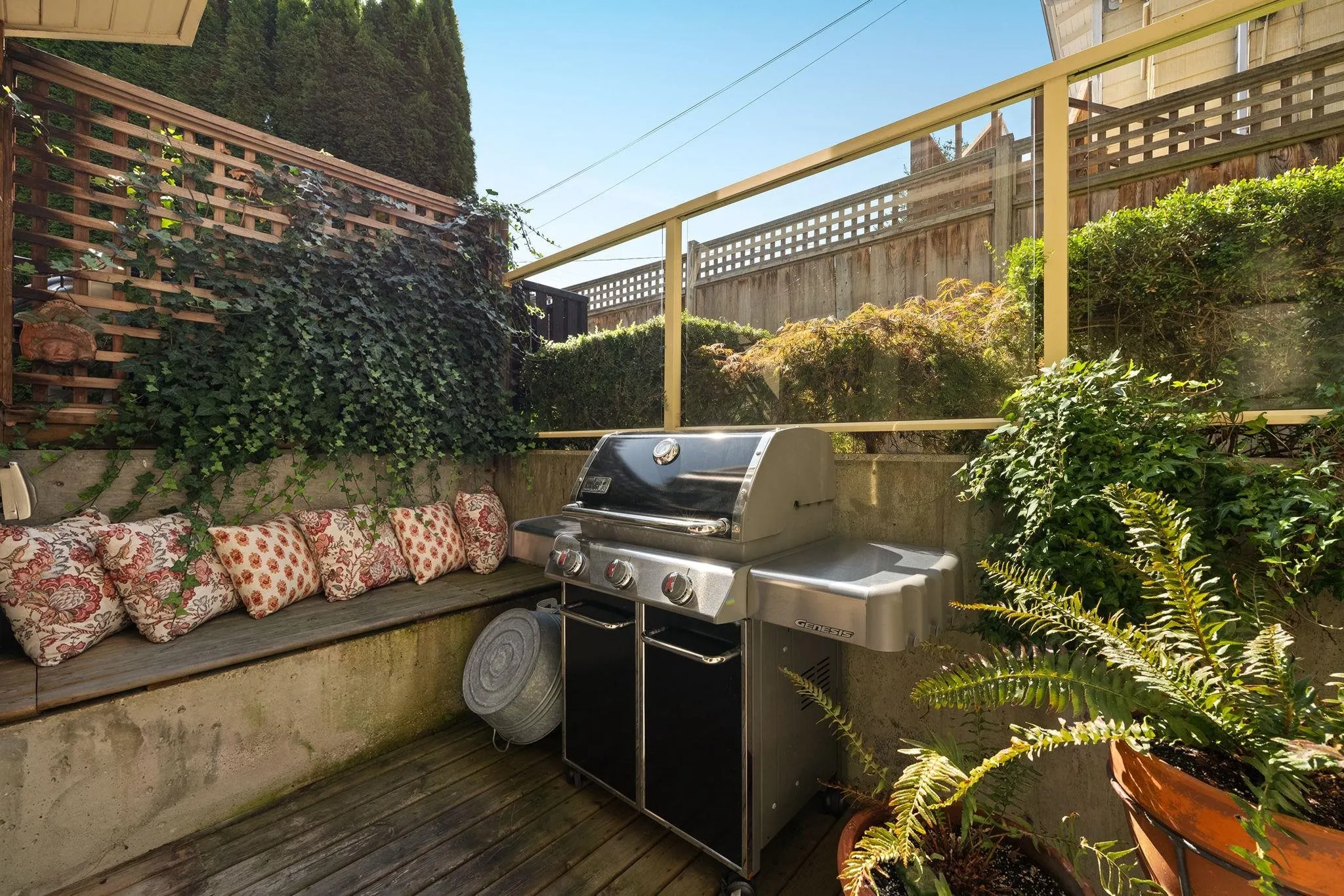 330 W 14th Avenue