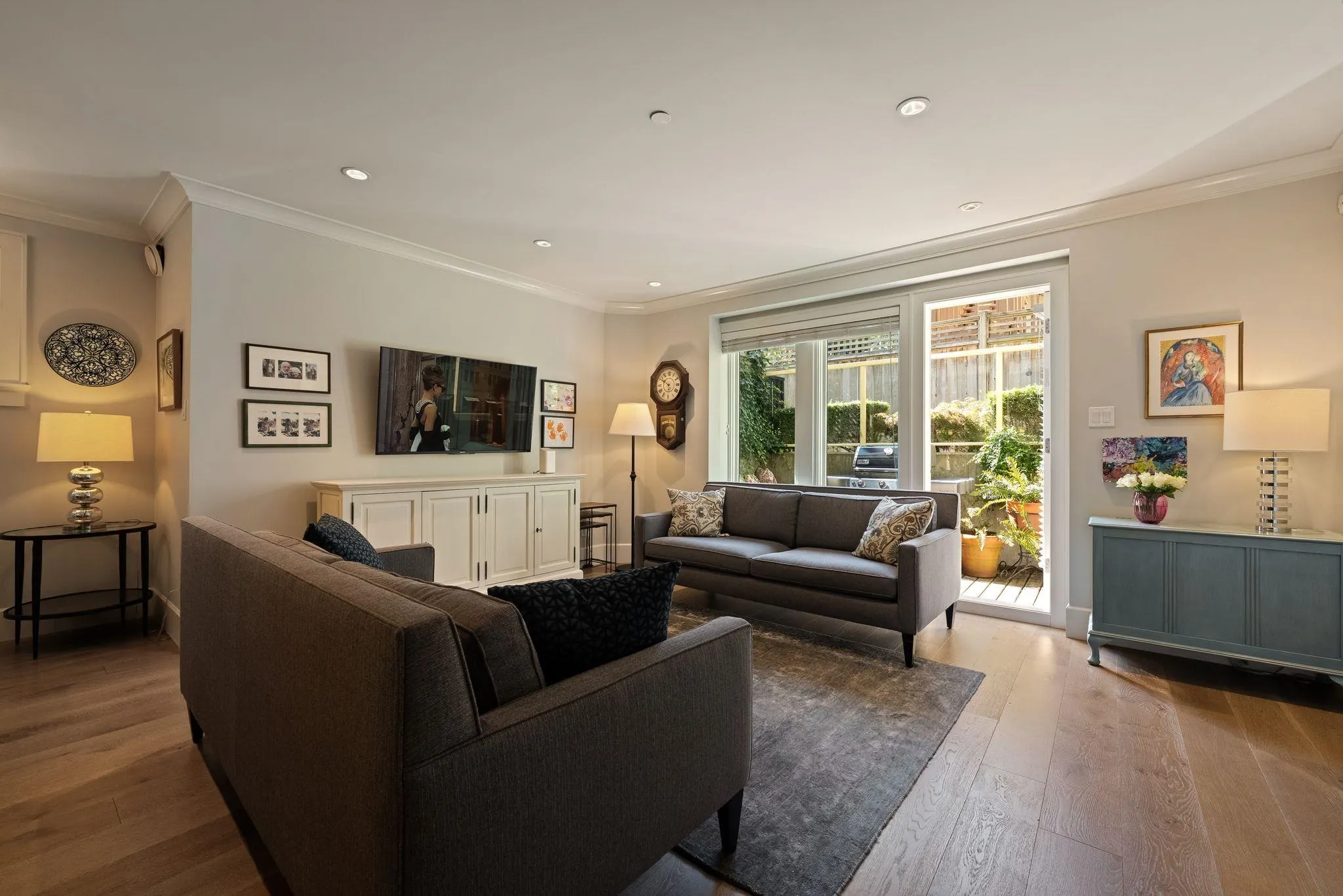 330 W 14th Avenue