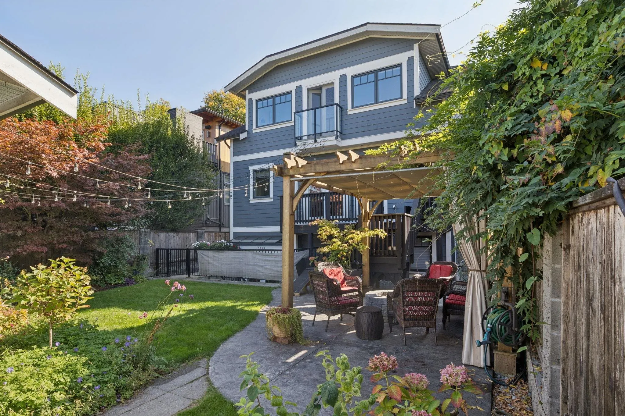 2533 Kitchener Street