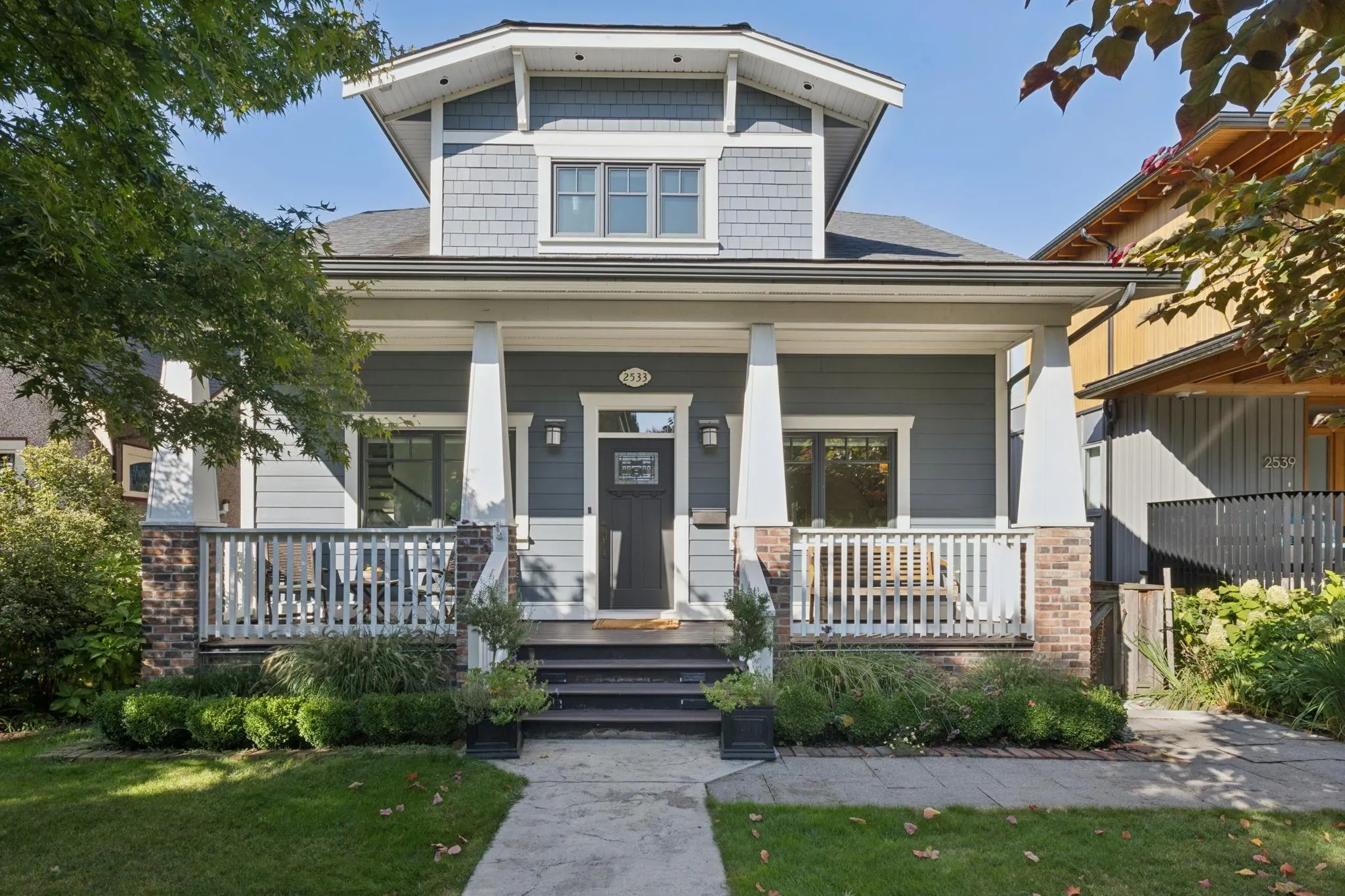 2533 Kitchener Street