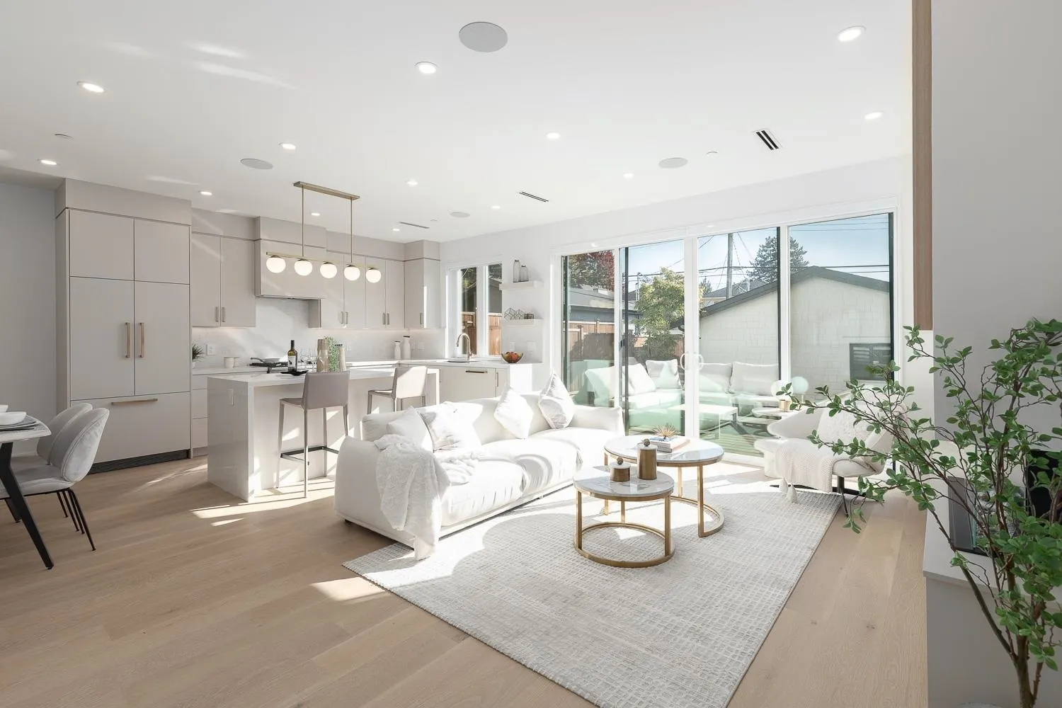 2138 W 48th Avenue #2