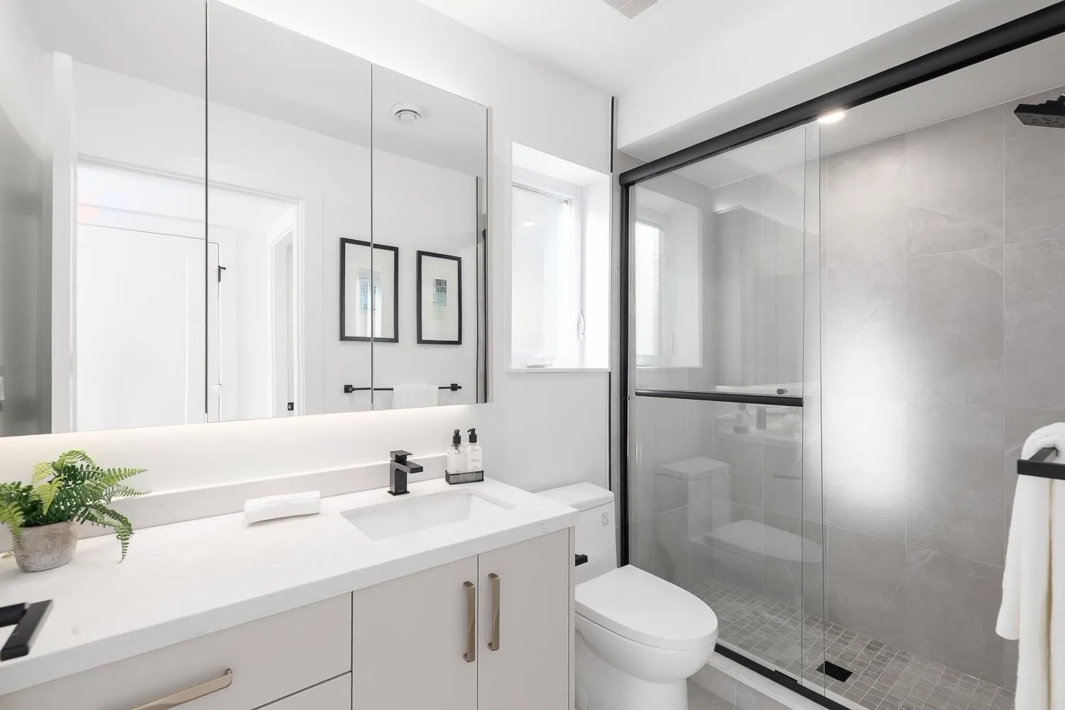 2138 W 48th Avenue #2