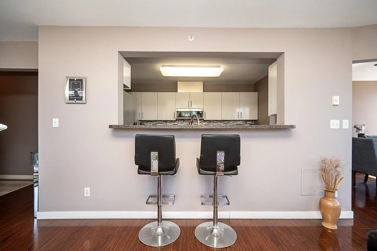 328 Clarkson Street #1000