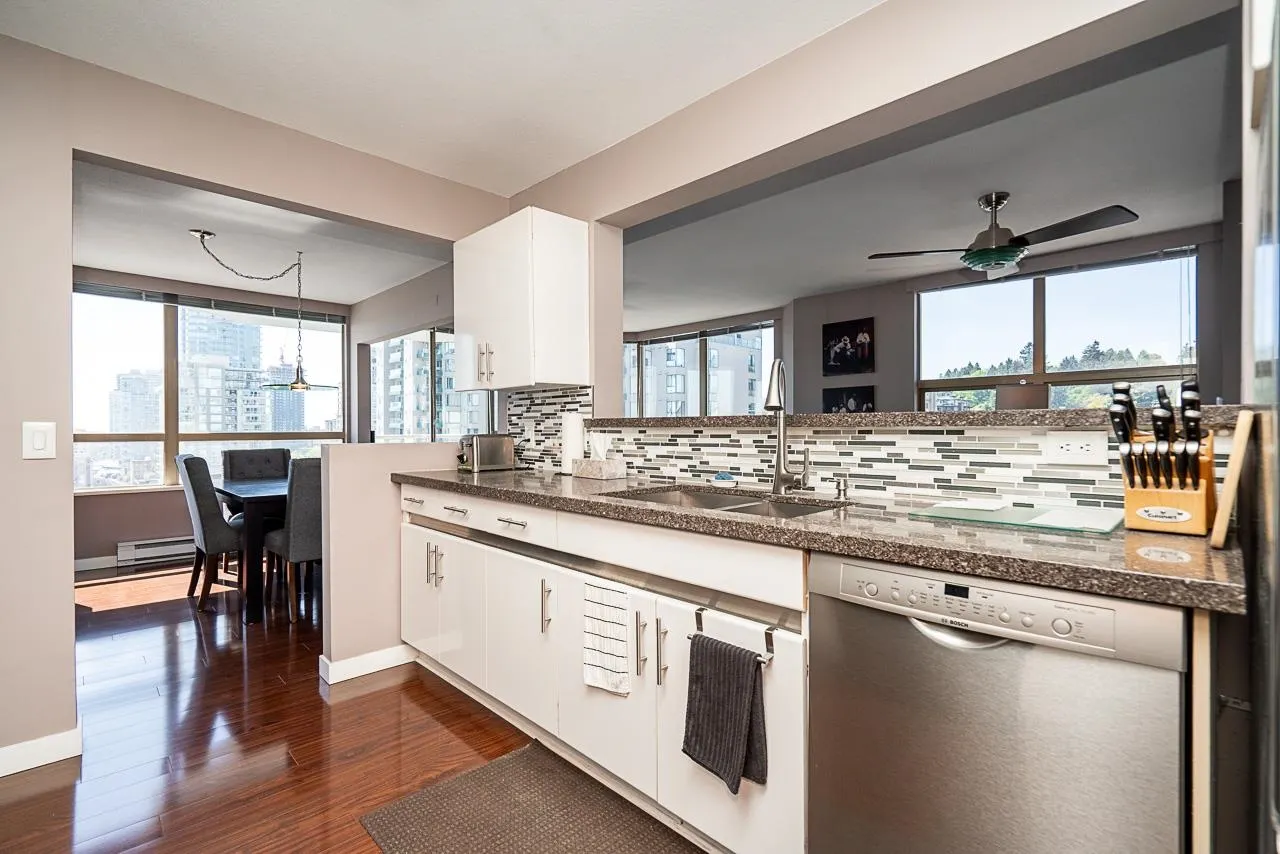 328 Clarkson Street #1000