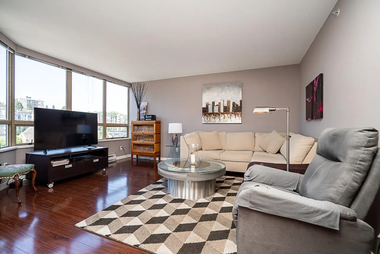 328 Clarkson Street #1000