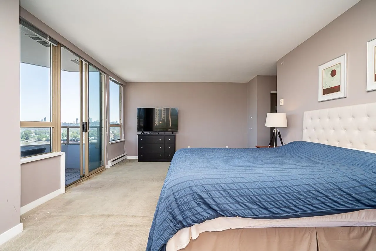 328 Clarkson Street #1000