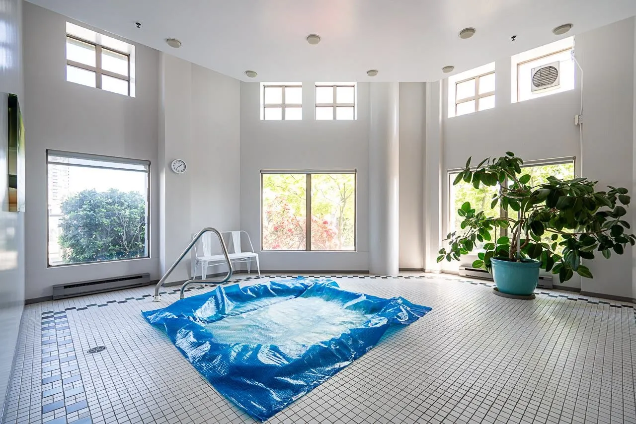 328 Clarkson Street #1000