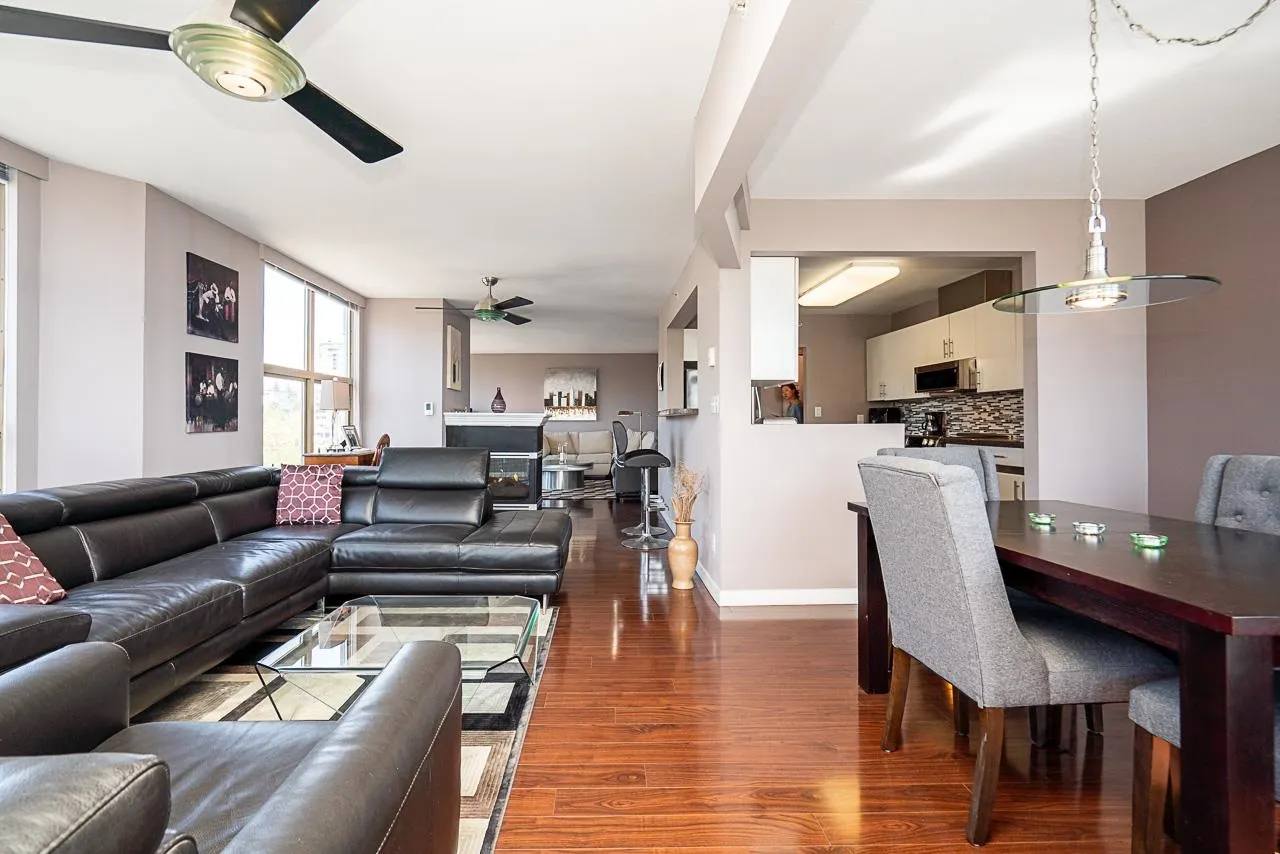 328 Clarkson Street #1000