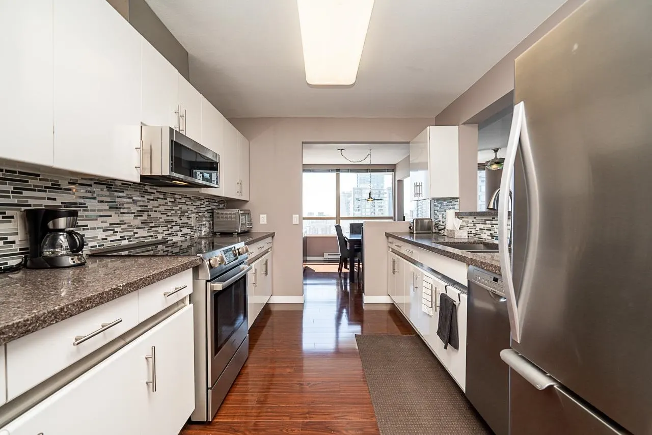 328 Clarkson Street #1000