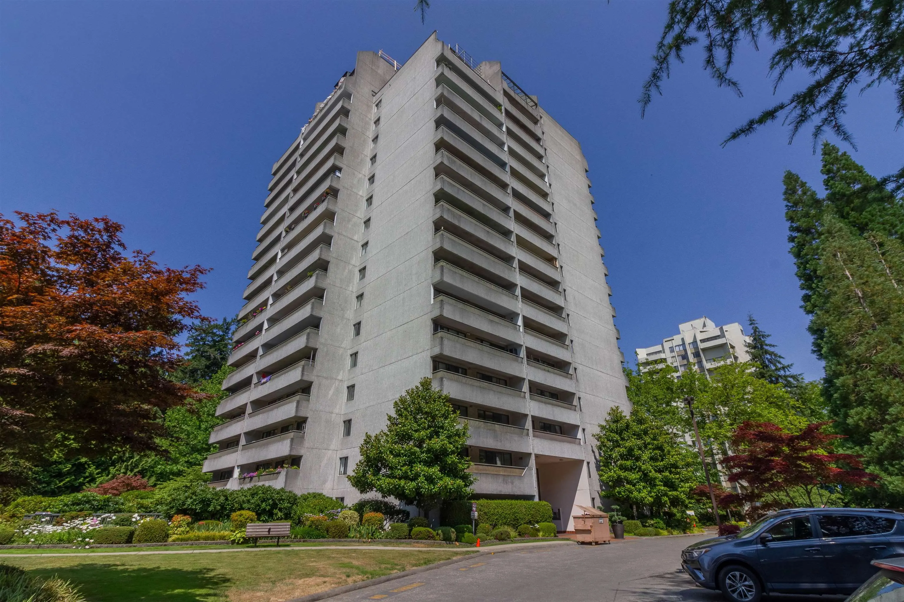 4134 Maywood Street #402