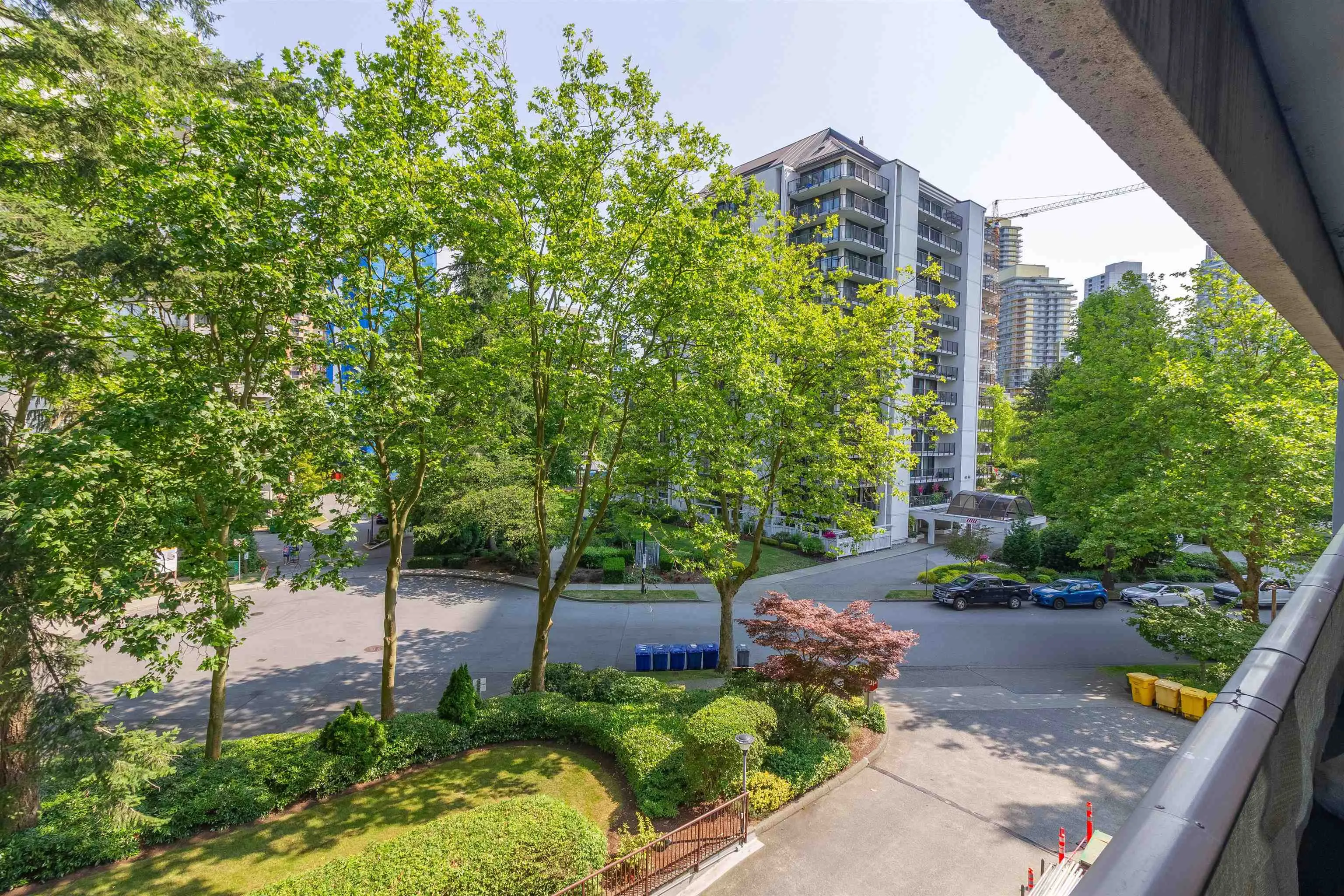 4134 Maywood Street #402