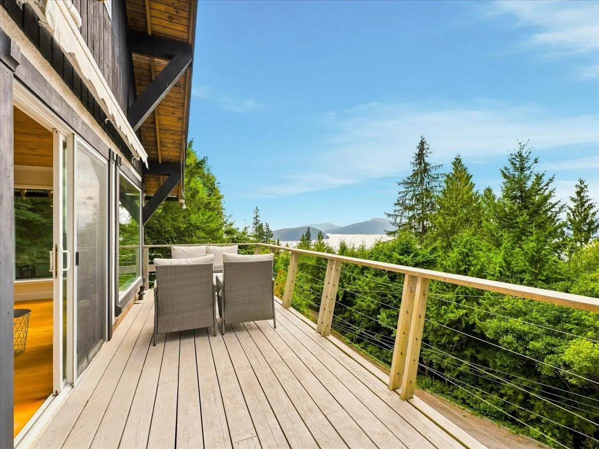 325 Bayview Place
