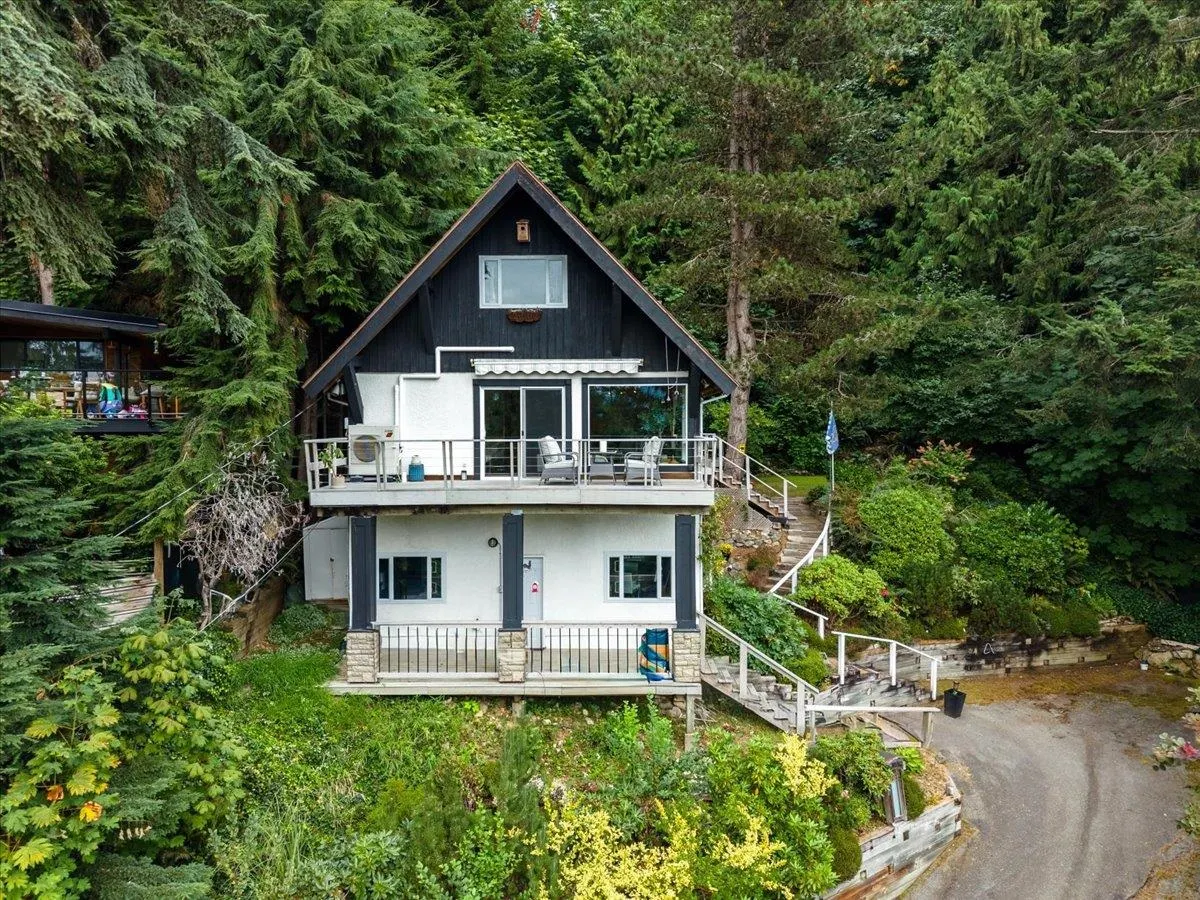325 Bayview Place
