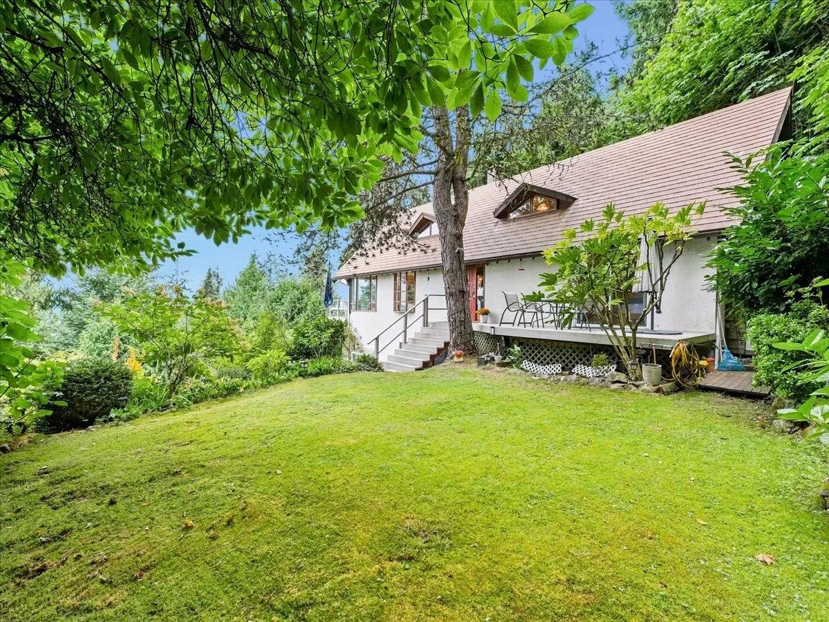 325 Bayview Place