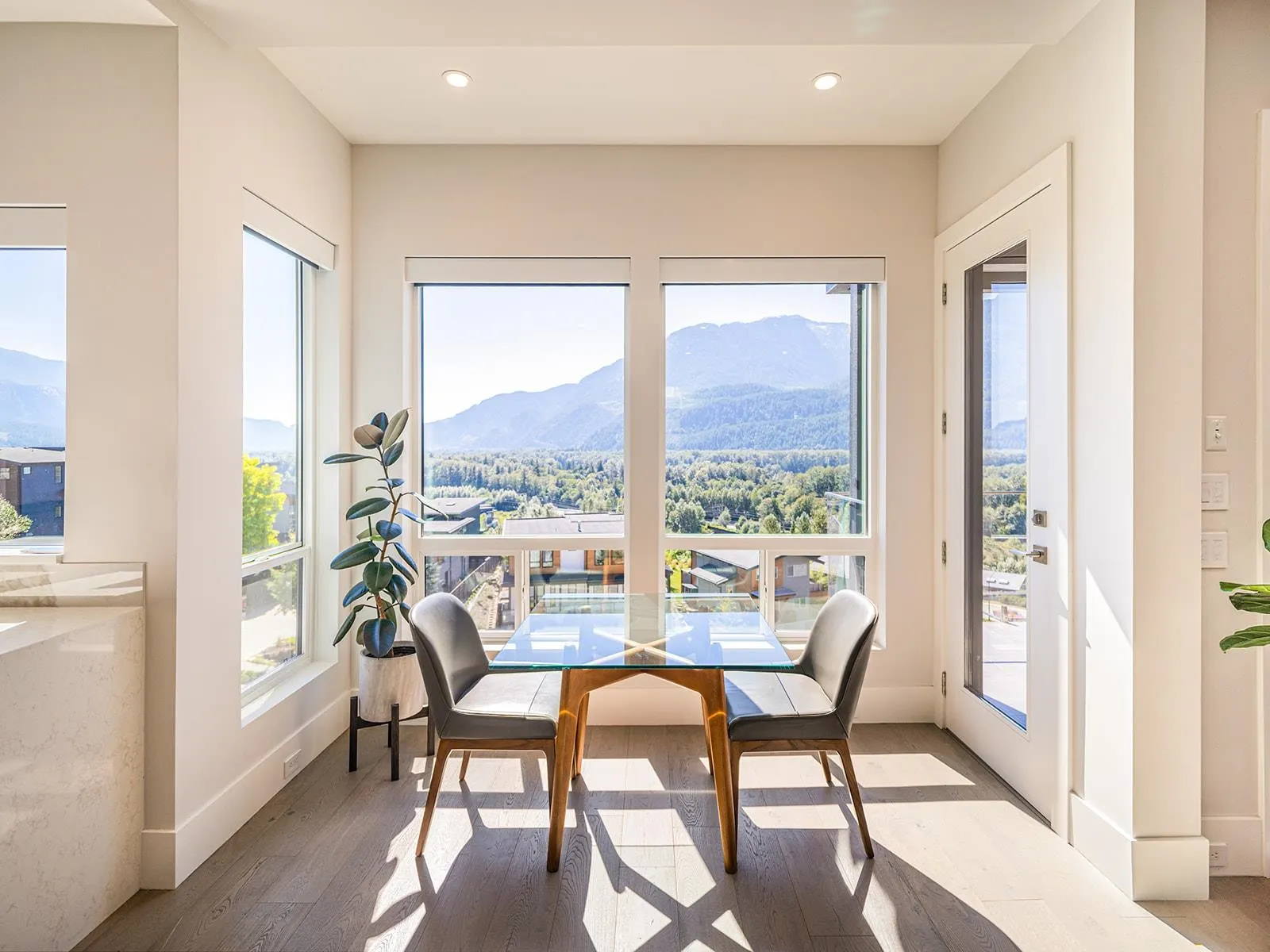 41301 Horizon Drive