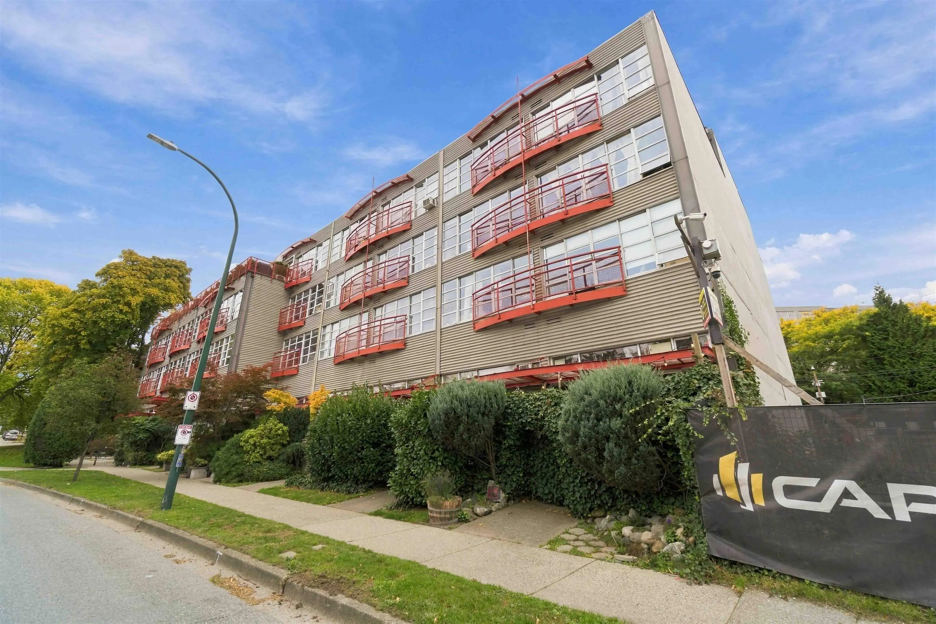 350 E 2nd Avenue #307