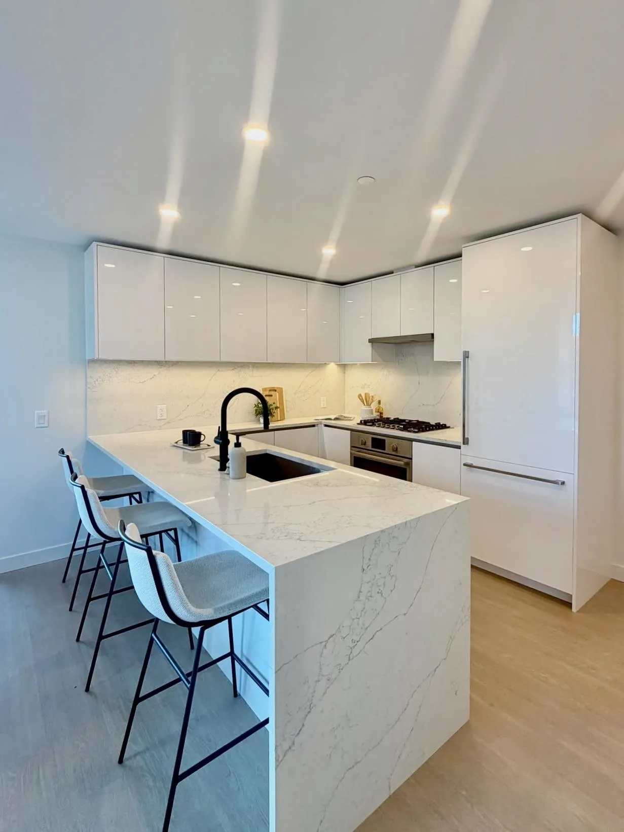 5987 Wilson Avenue #404