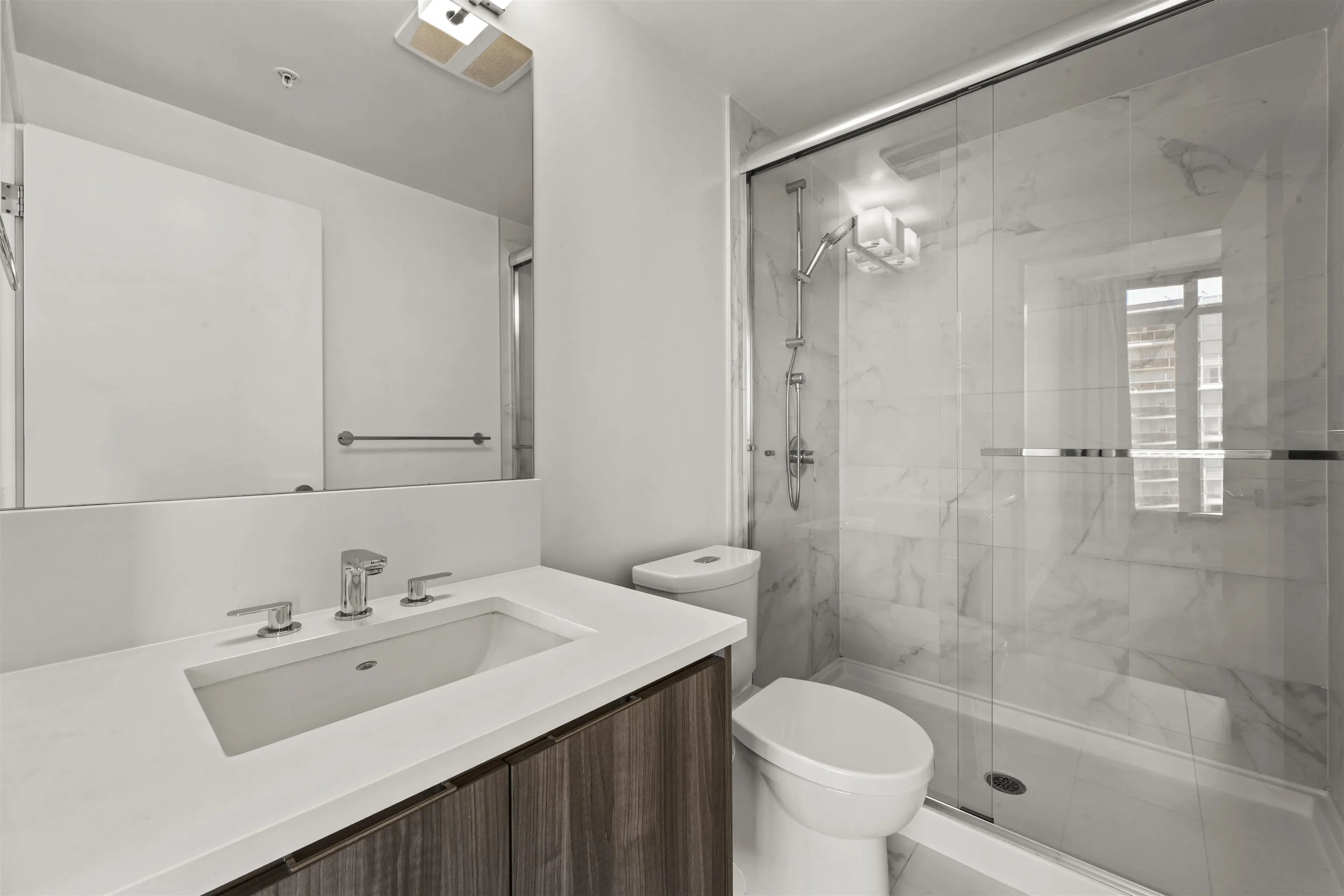 4900 Lennox Lane #3705