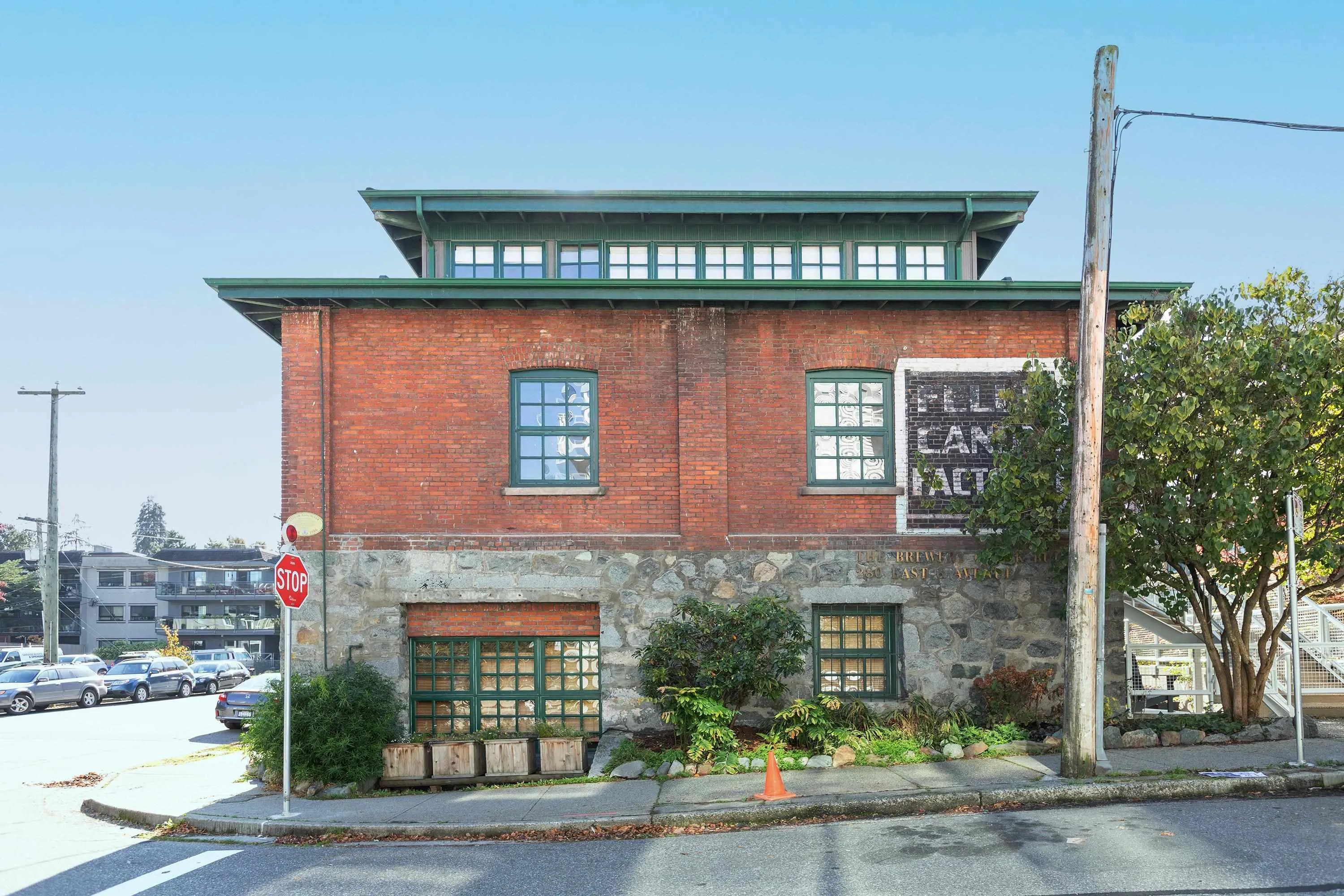 280 E 6th Avenue #4
