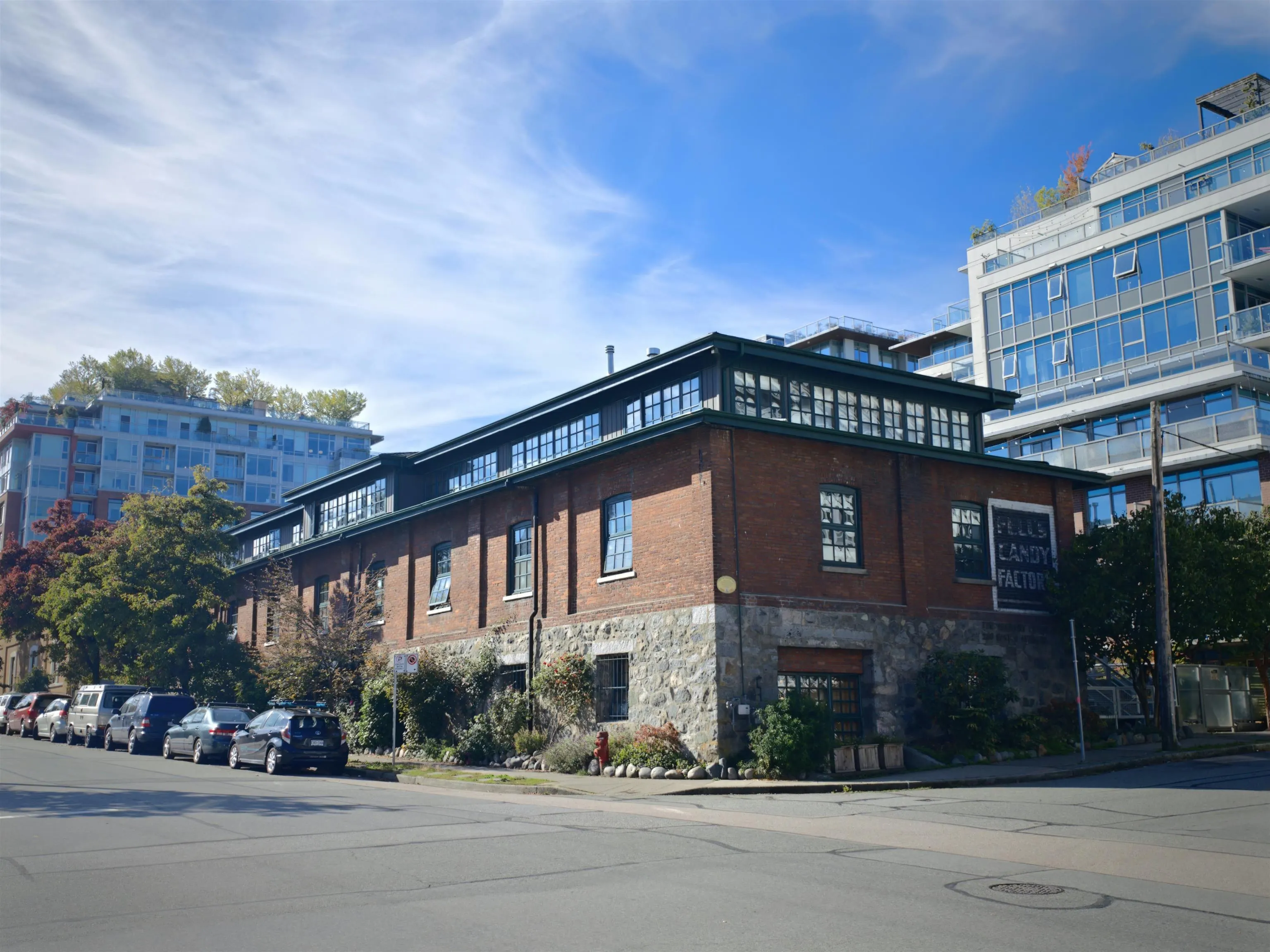 280 E 6th Avenue #4